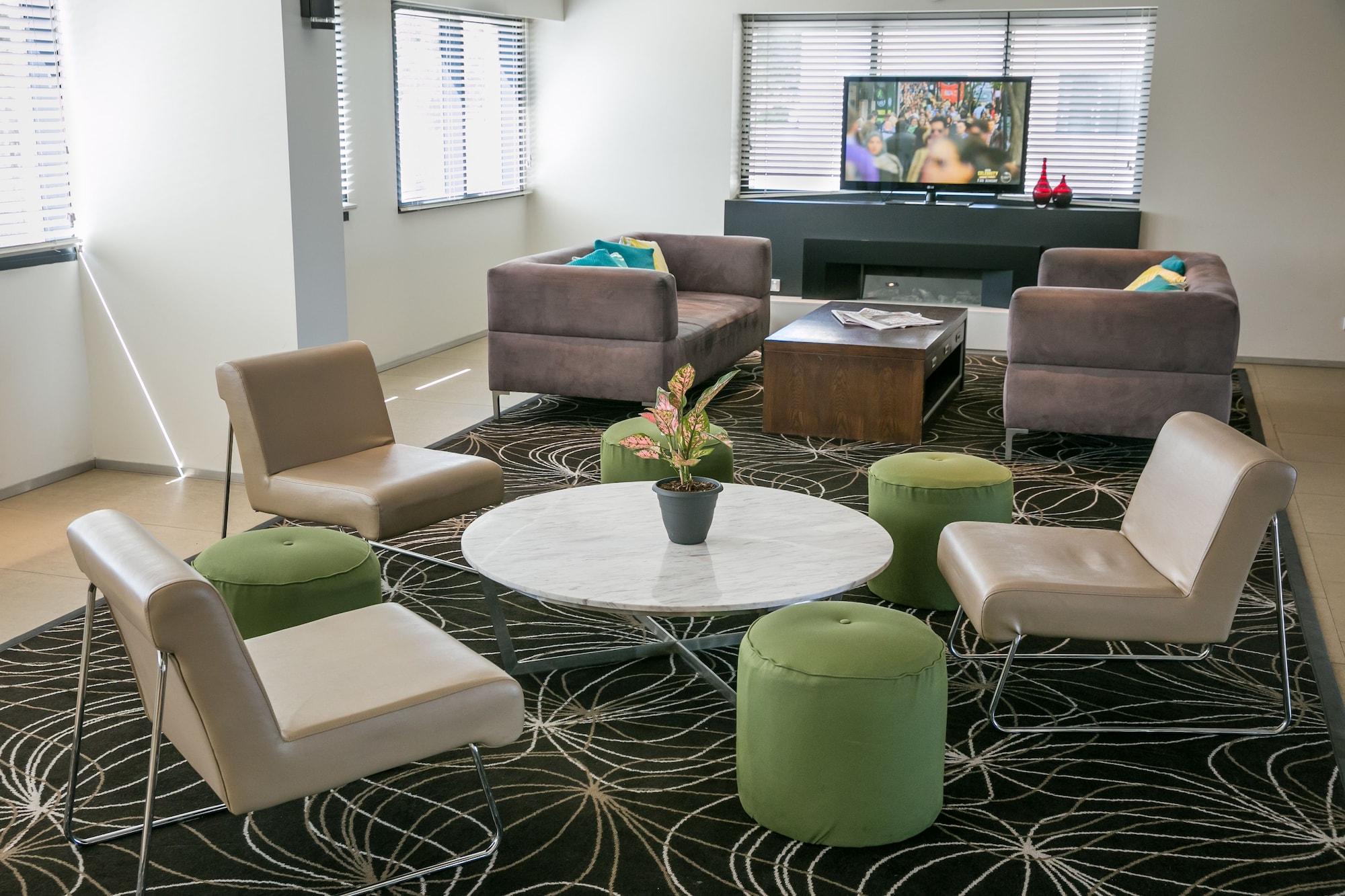 Vista Lobby Alpha Hotel Eastern Creek