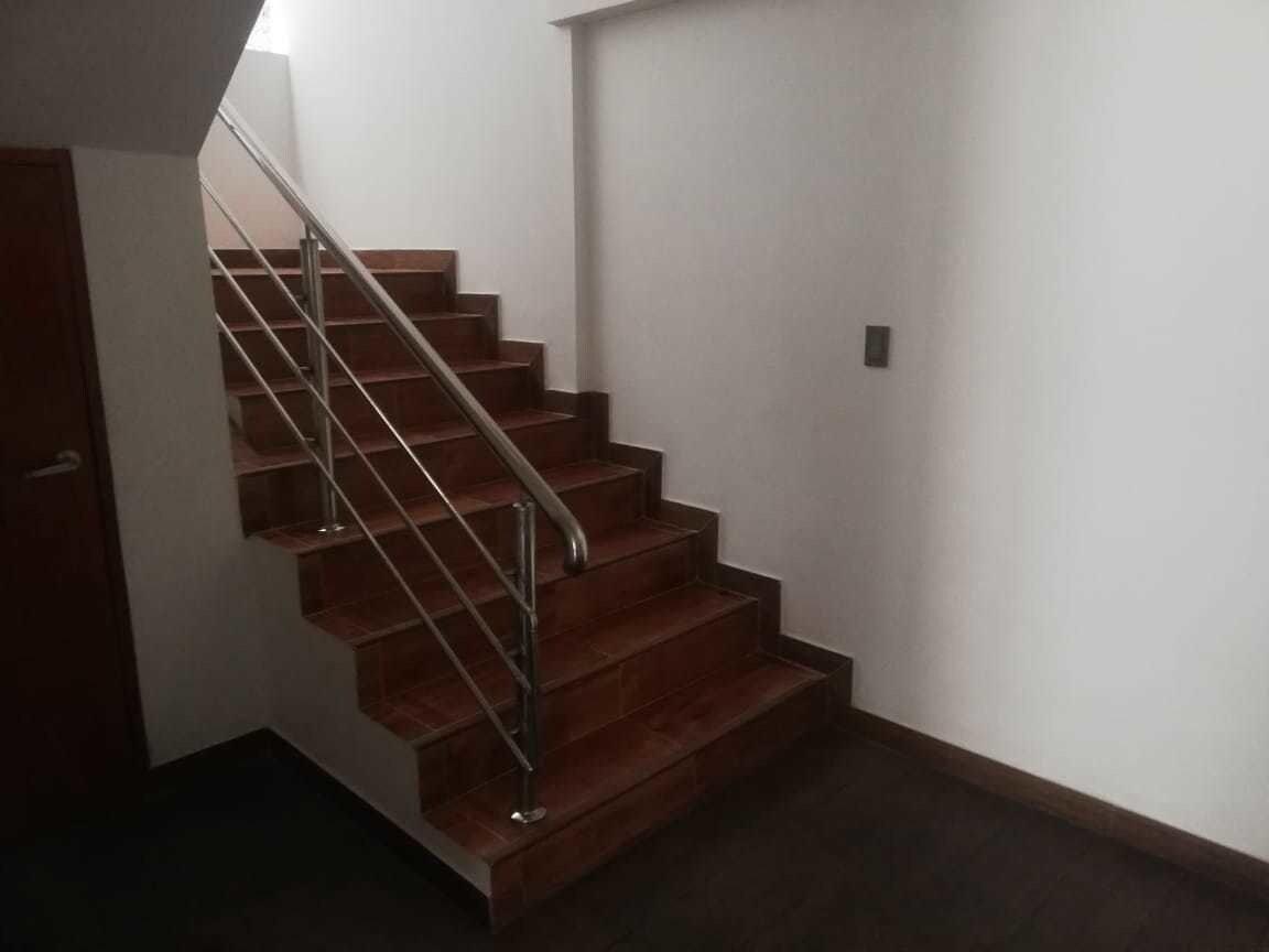 Varios Hostal Real House Cusco