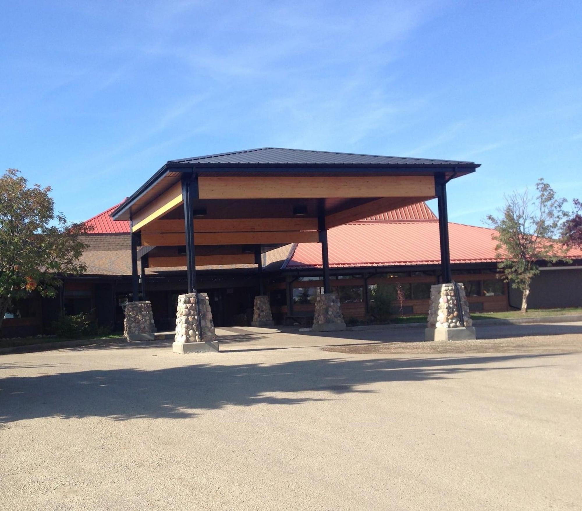 Vista Exterior Slave Lake Inn & Conference Centre