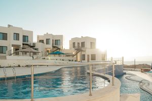 Alojamiento - Diamond Palm Hotel & Resort