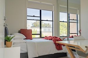 Alquiler Vacacional - Bright & Modern 2BR House – Ideal for Families, Free Parking & Fast WiFi