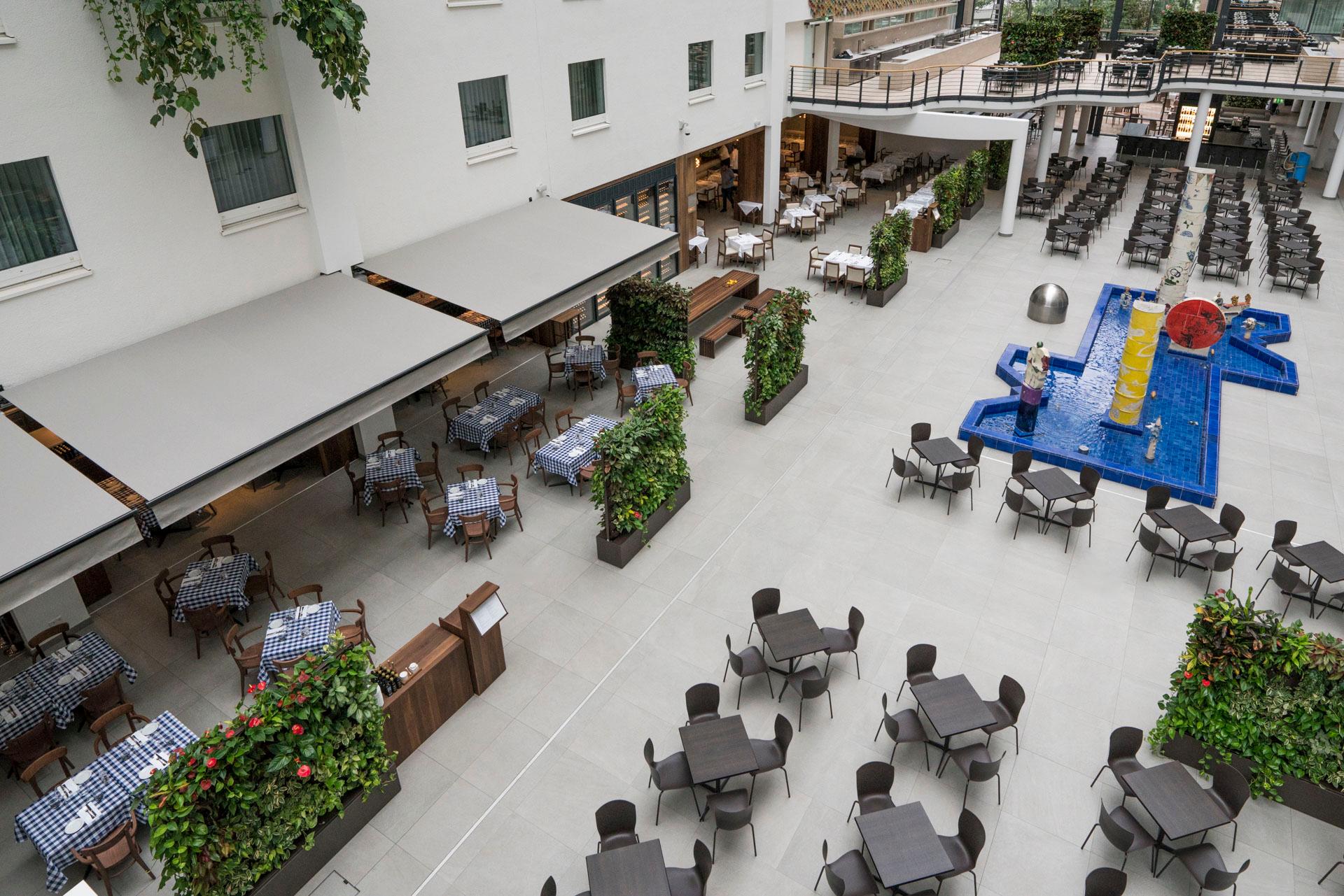 Vista Lobby Estrel Hotel Berlin