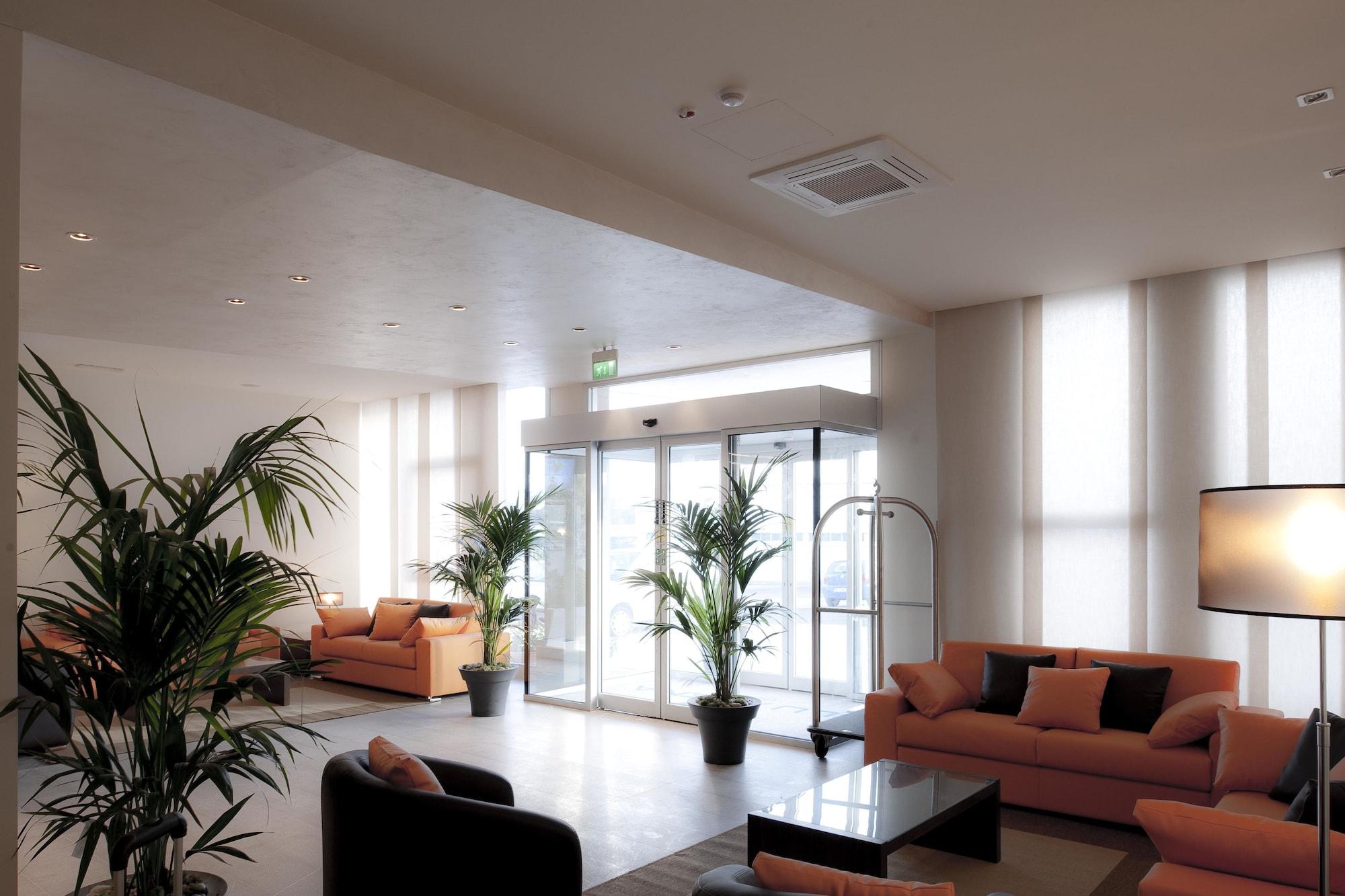 Vista Lobby Blu Arena Hotel