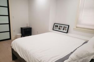 Alquiler Vacacional - COZY 3Br2Ba and a living room with Sunny patio