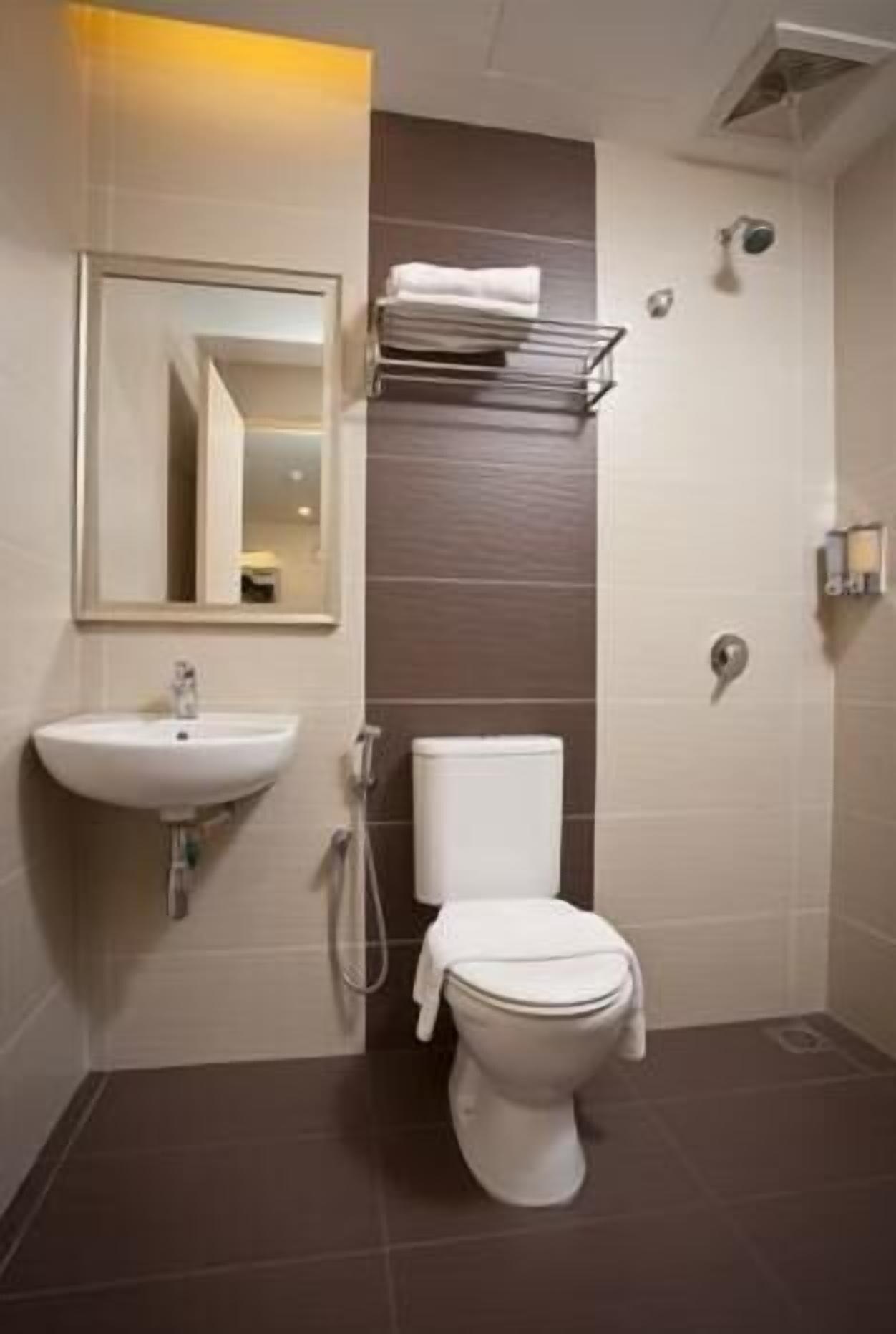 Equipamiento de Habitación Lotus Hotel KL Sentral