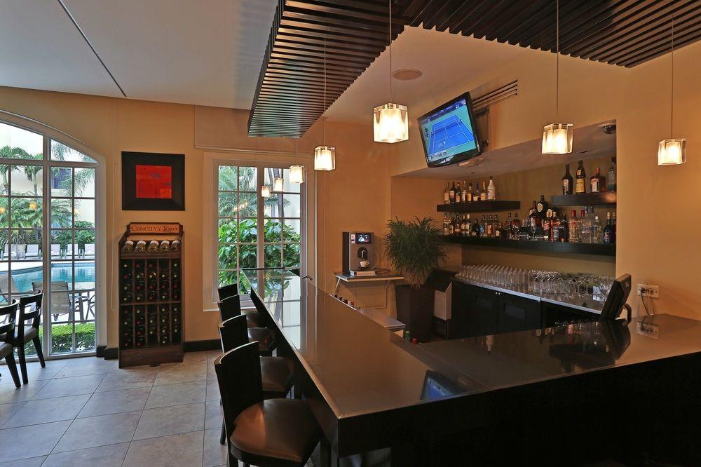 Bar/Salón Quality Hotel Real San Jose
