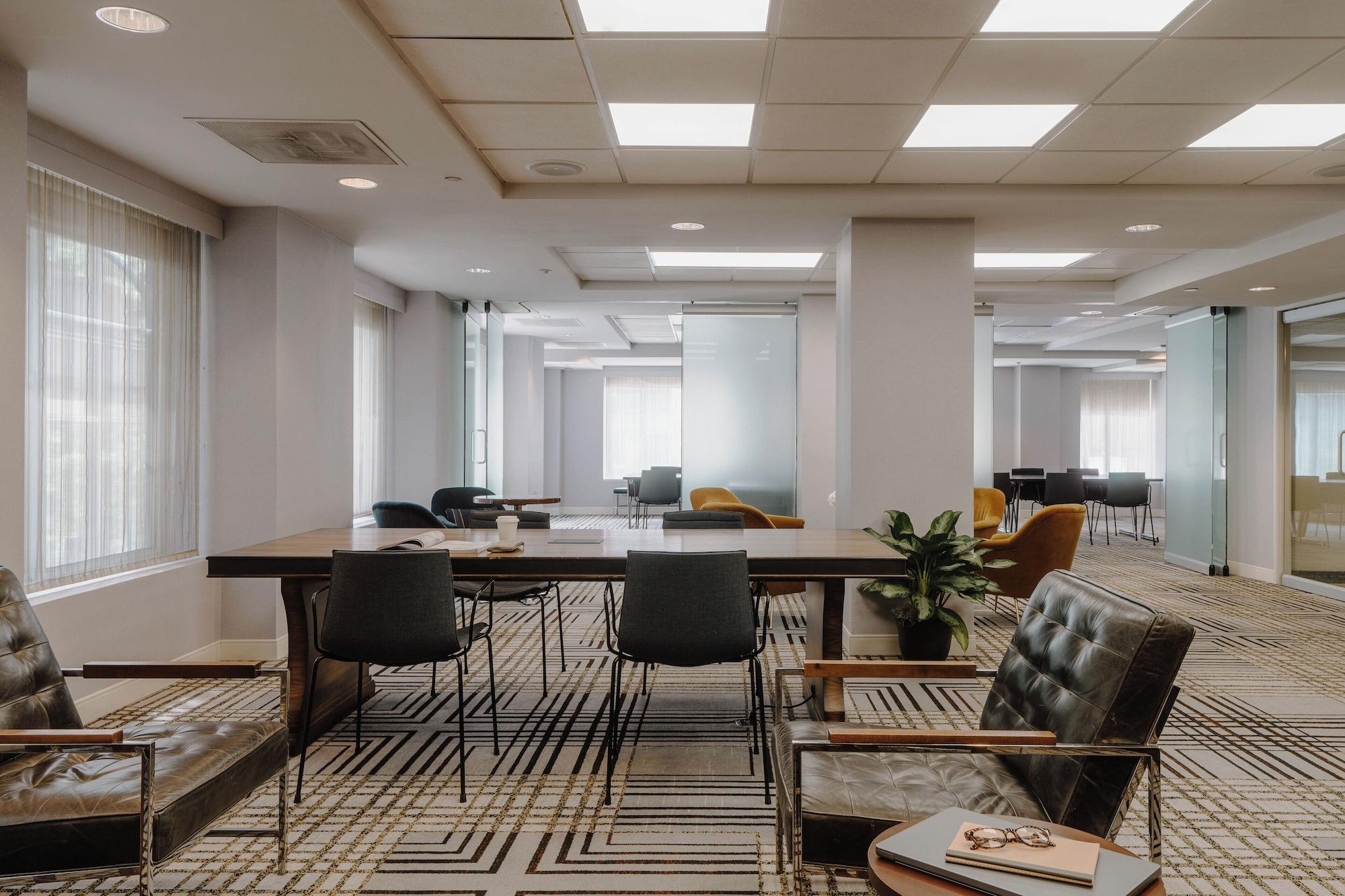 Vista Lobby Club Quarters Hotel in Washington DC