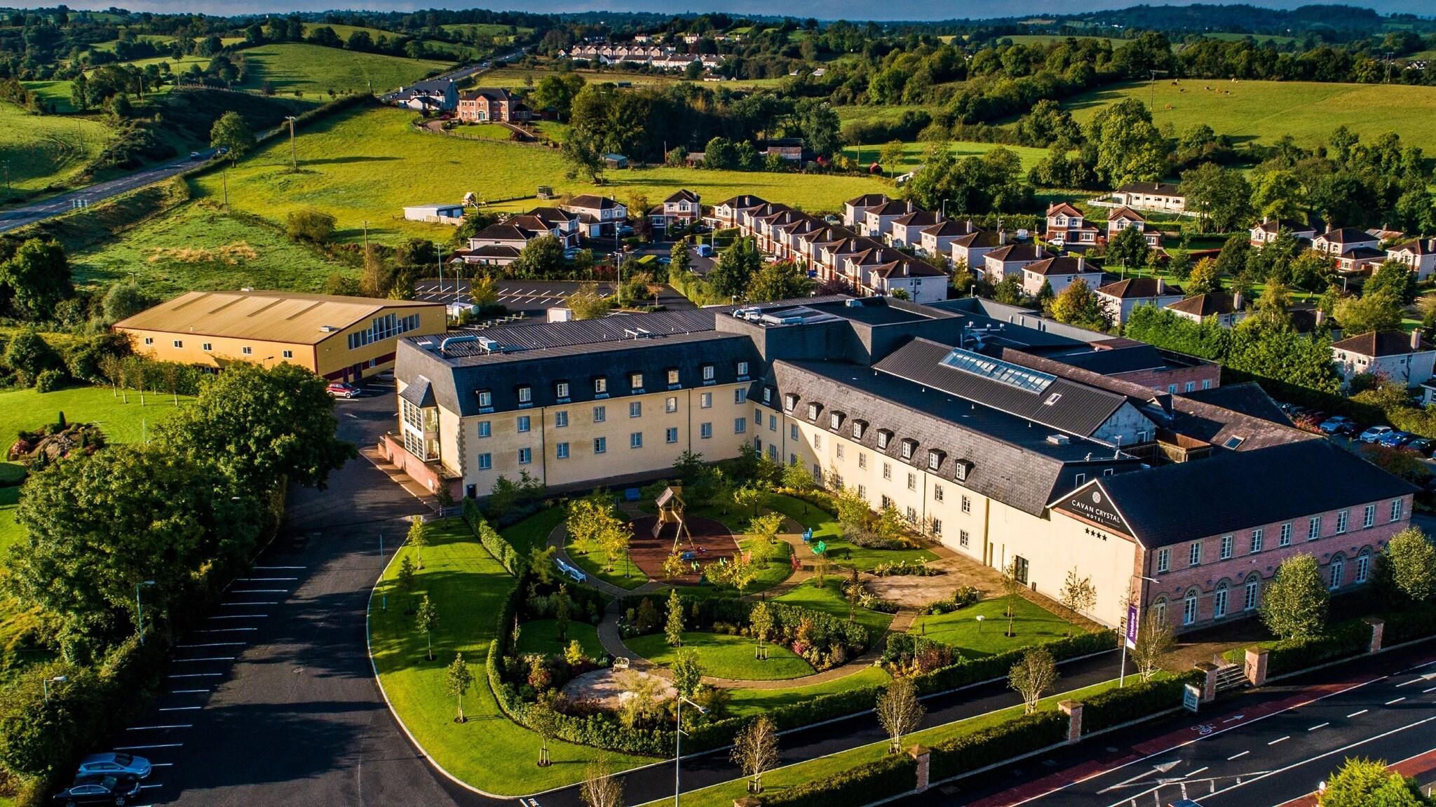 Vista Exterior Cavan Crystal Hotel