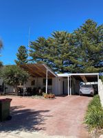 Alquiler Vacacional - Tall Pines Beach House, Mount Dutton Bay. Beachfront paradise.