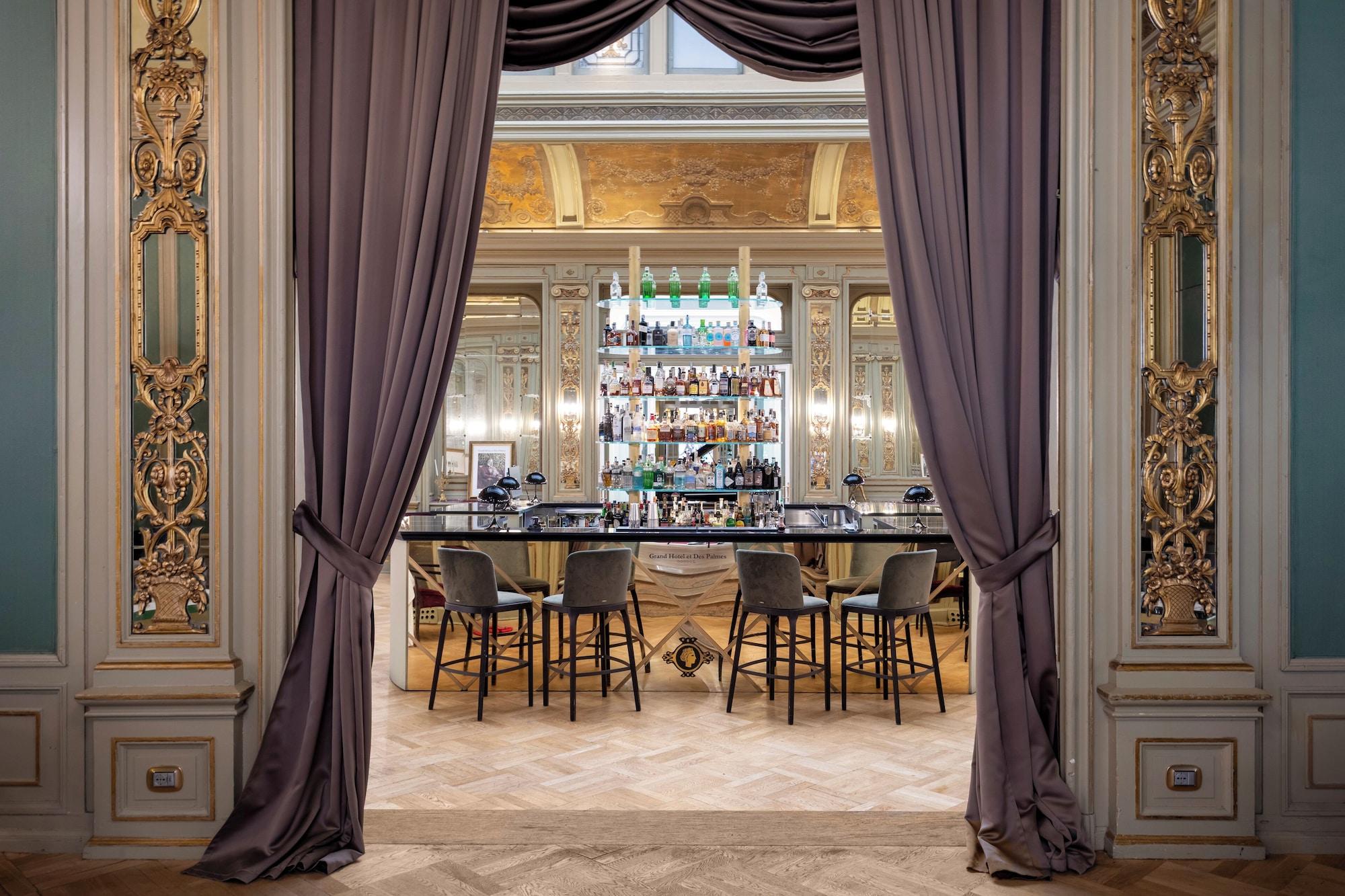 Bar/Salón Grand Hotel et Des Palmes