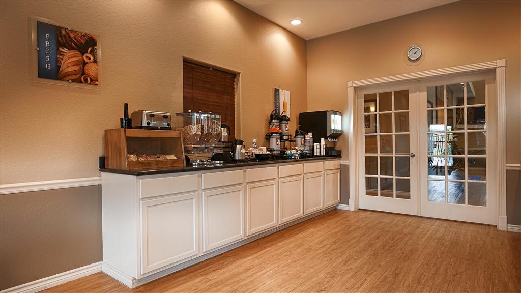 Restaurant Whitten Inn Cotulla RV Par