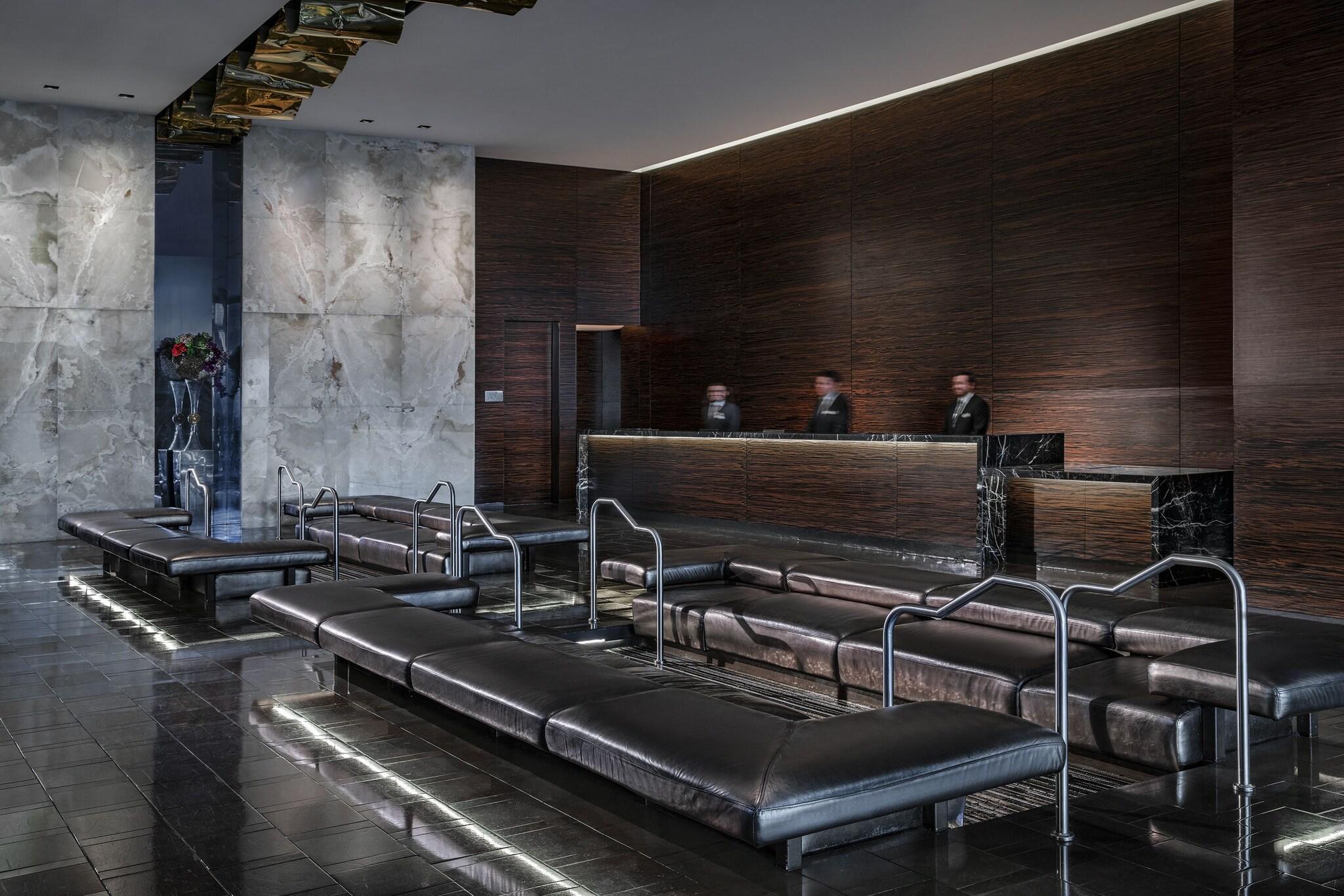 Vista Lobby Palms Place