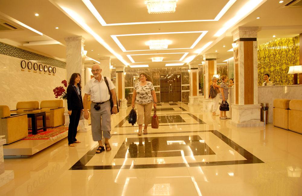 Vista Lobby Bamboo Green Hotel