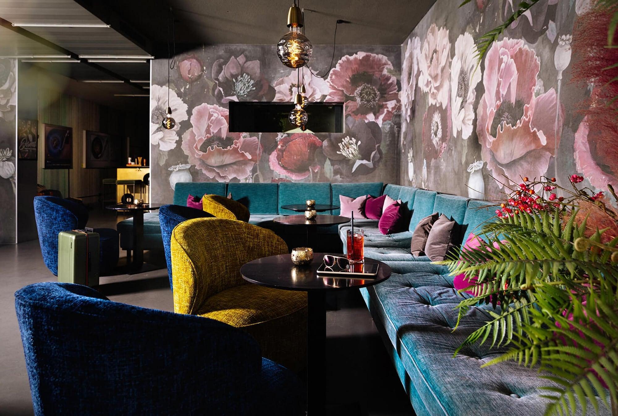 Bar/Salón Design-Hotel JAMS