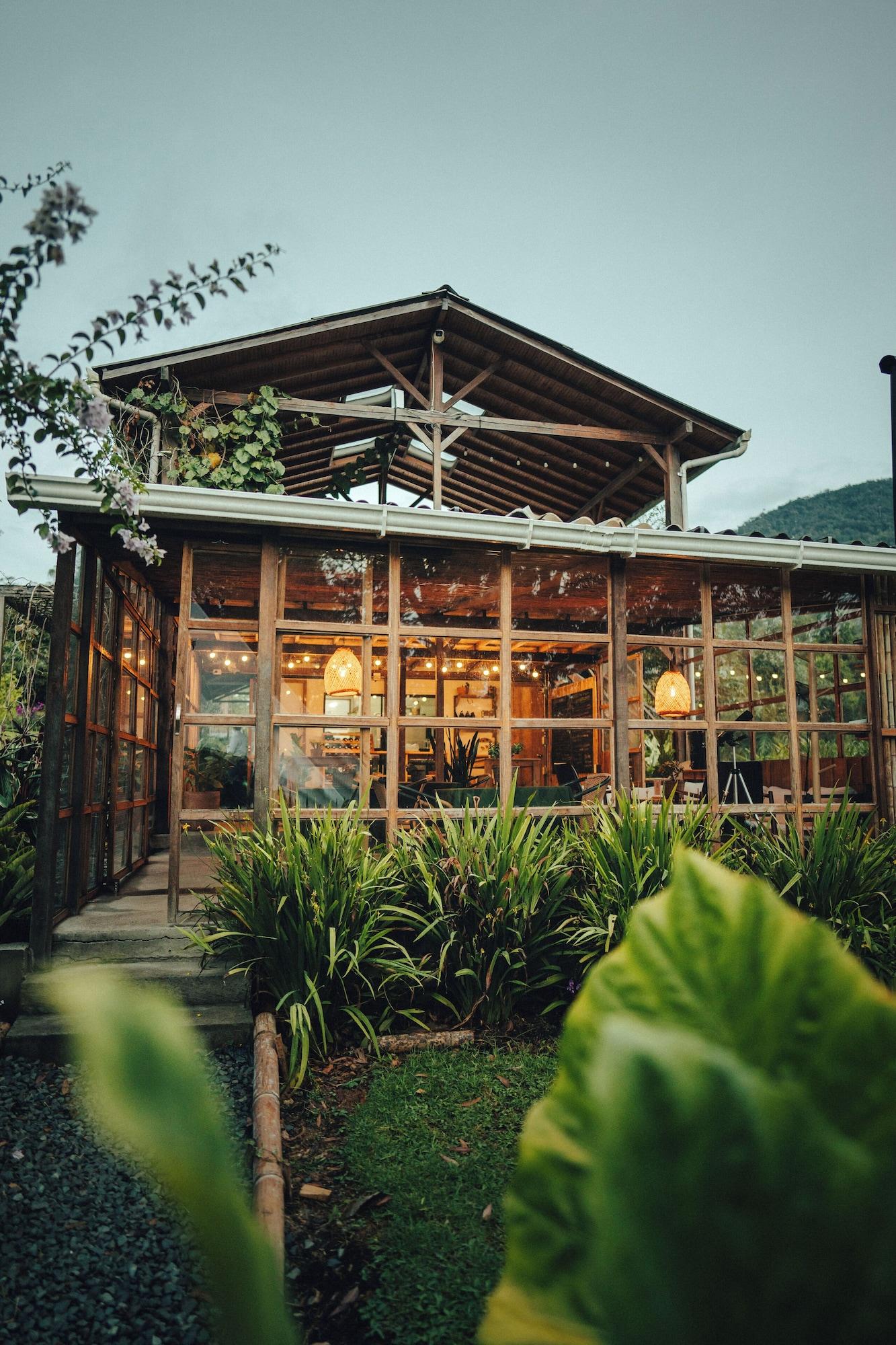 Restaurant Glamping Lumbre