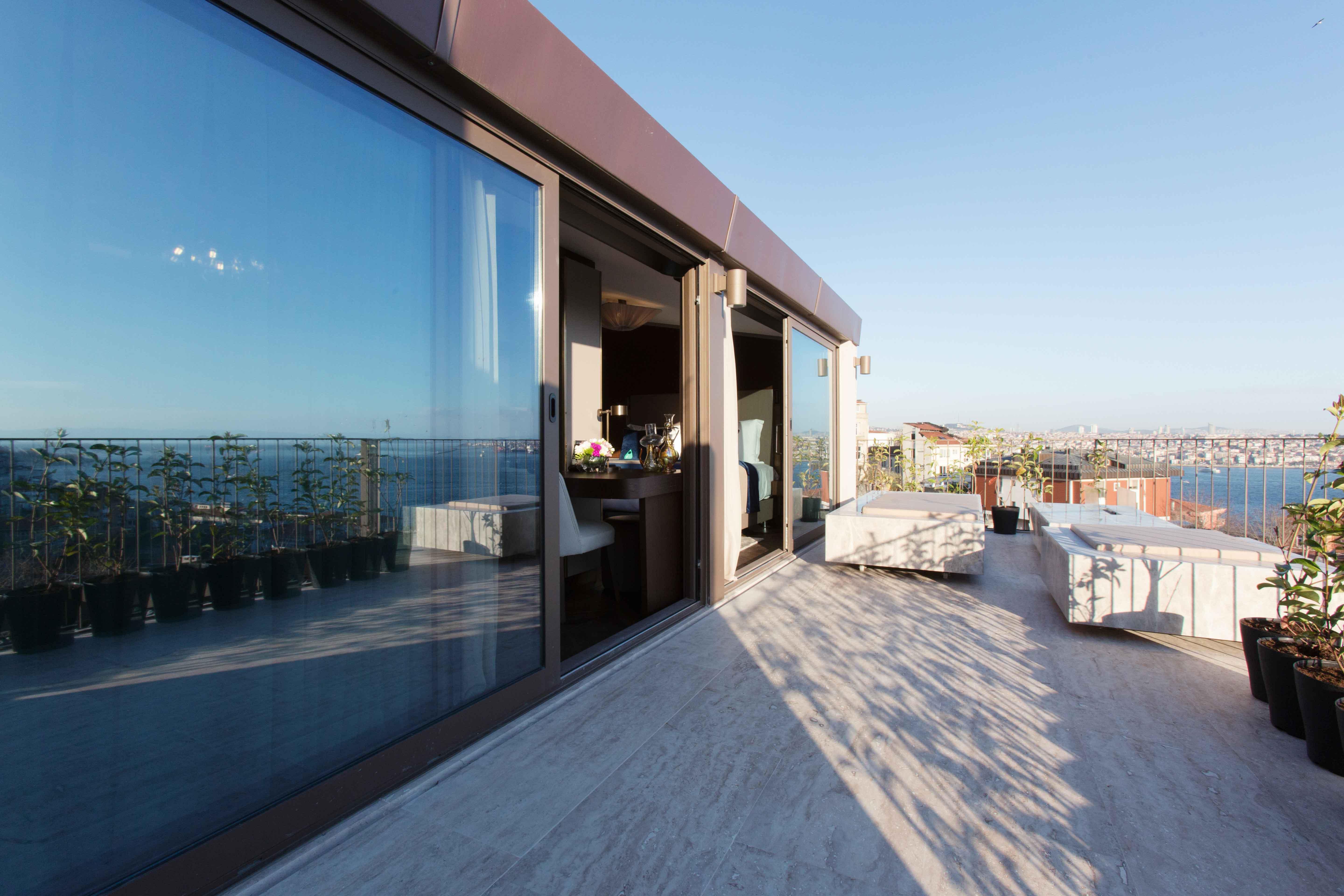 Vista Exterior Noble22 Suites