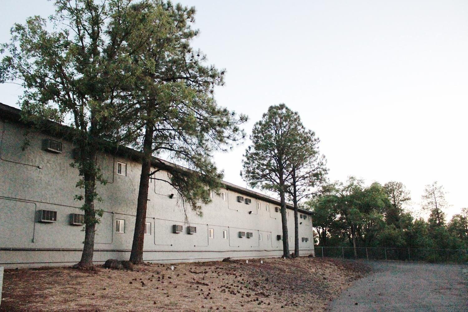 Vista Exterior Days Inn by Wyndham Show Low