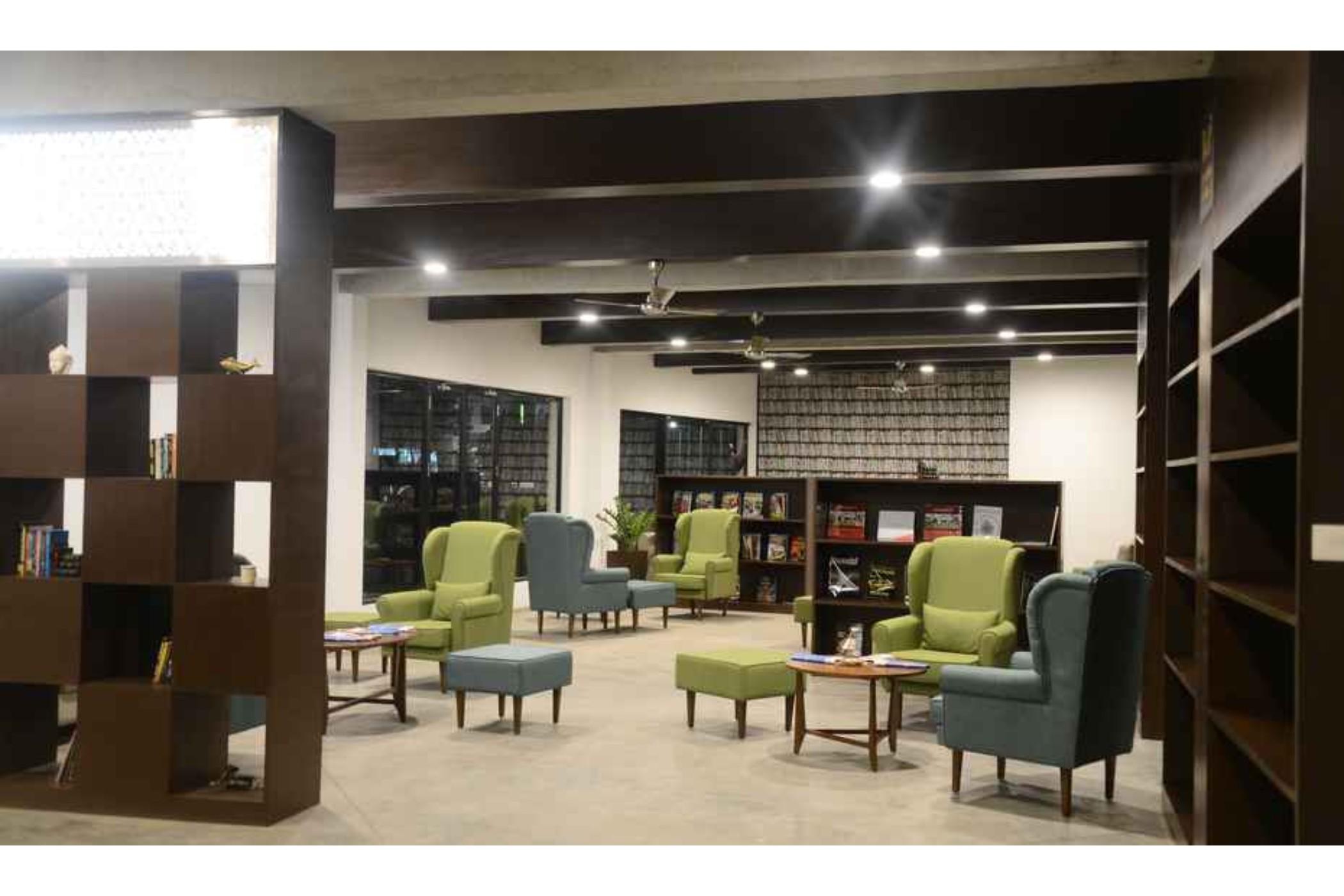 Vista Exterior MWC Club By Downtown