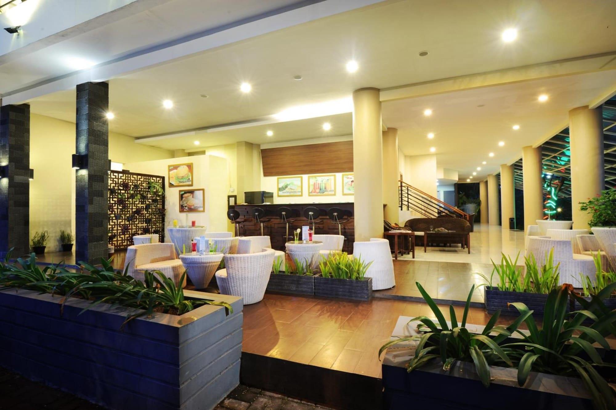 Vista Lobby Palace Hotel