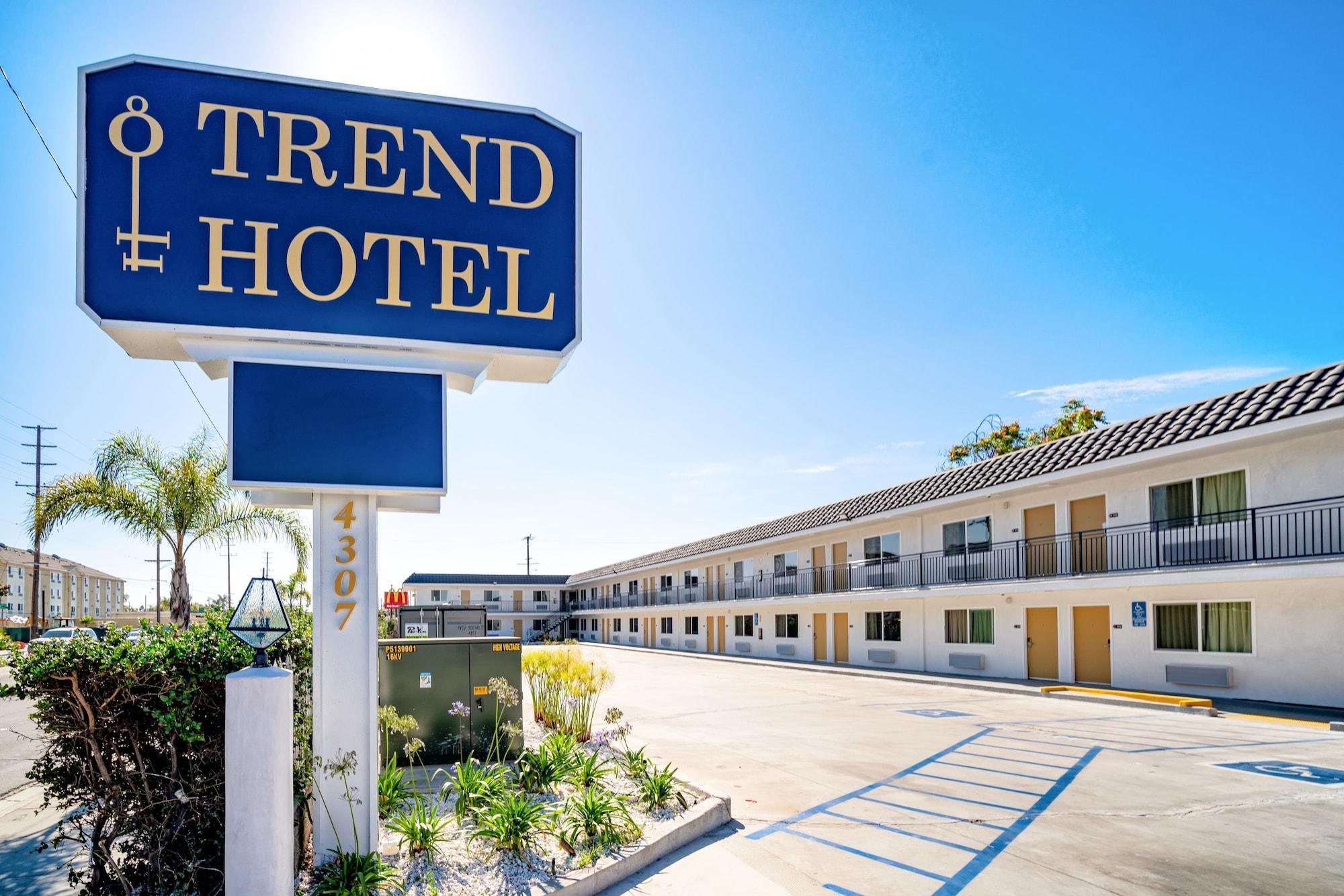 Vista Exterior Trend Hotel at LAX Airport