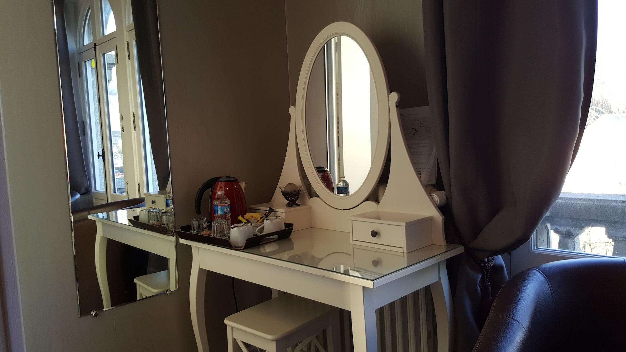 Set de Habitación Castel Bayeux Guesthouse