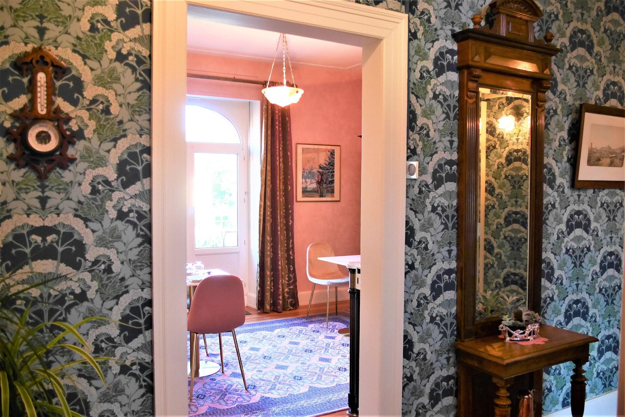 Varios Le Jardin des Roses