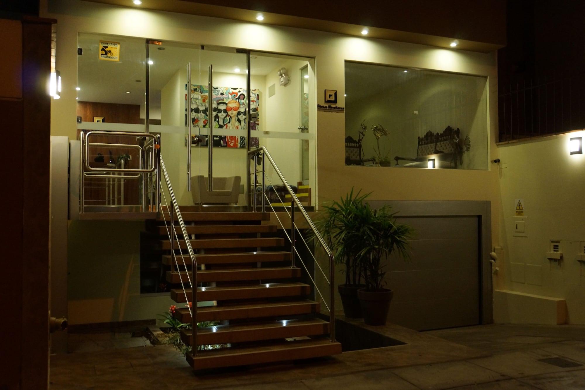 Vista Exterior Atrium Miraflores