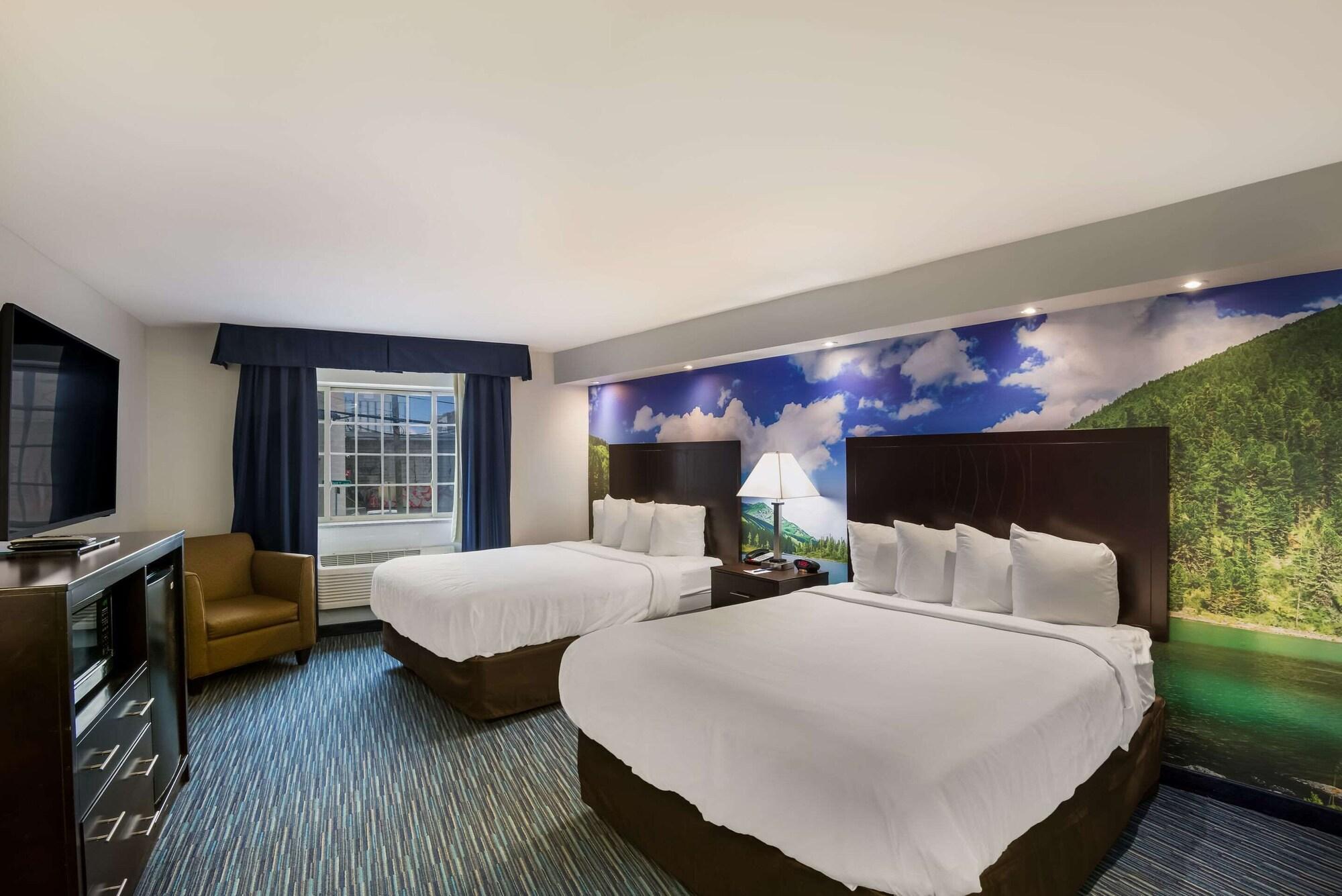 Varios Clarion Pointe Downtown
