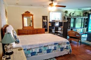 Alquiler Vacacional - CoastalCreekfrontStudio! Pets ok, near everything you want to do in Coastal Ga!