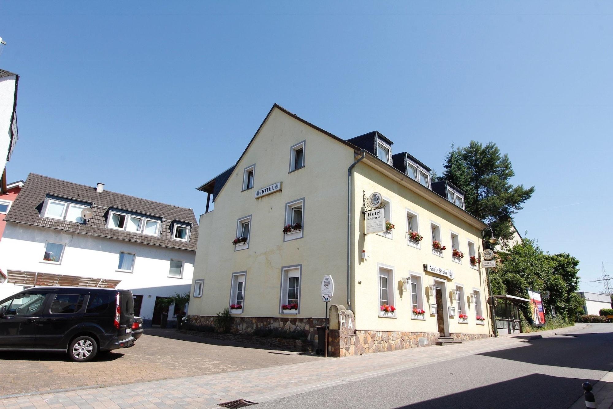 Vista Exterior Hotel Restaurant Adria - Stuben