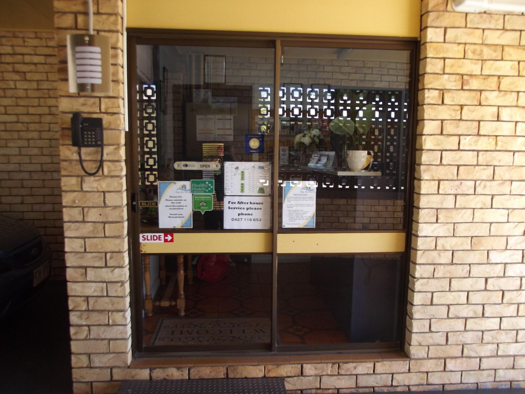 Vista Lobby Bridge Street Motor Inn