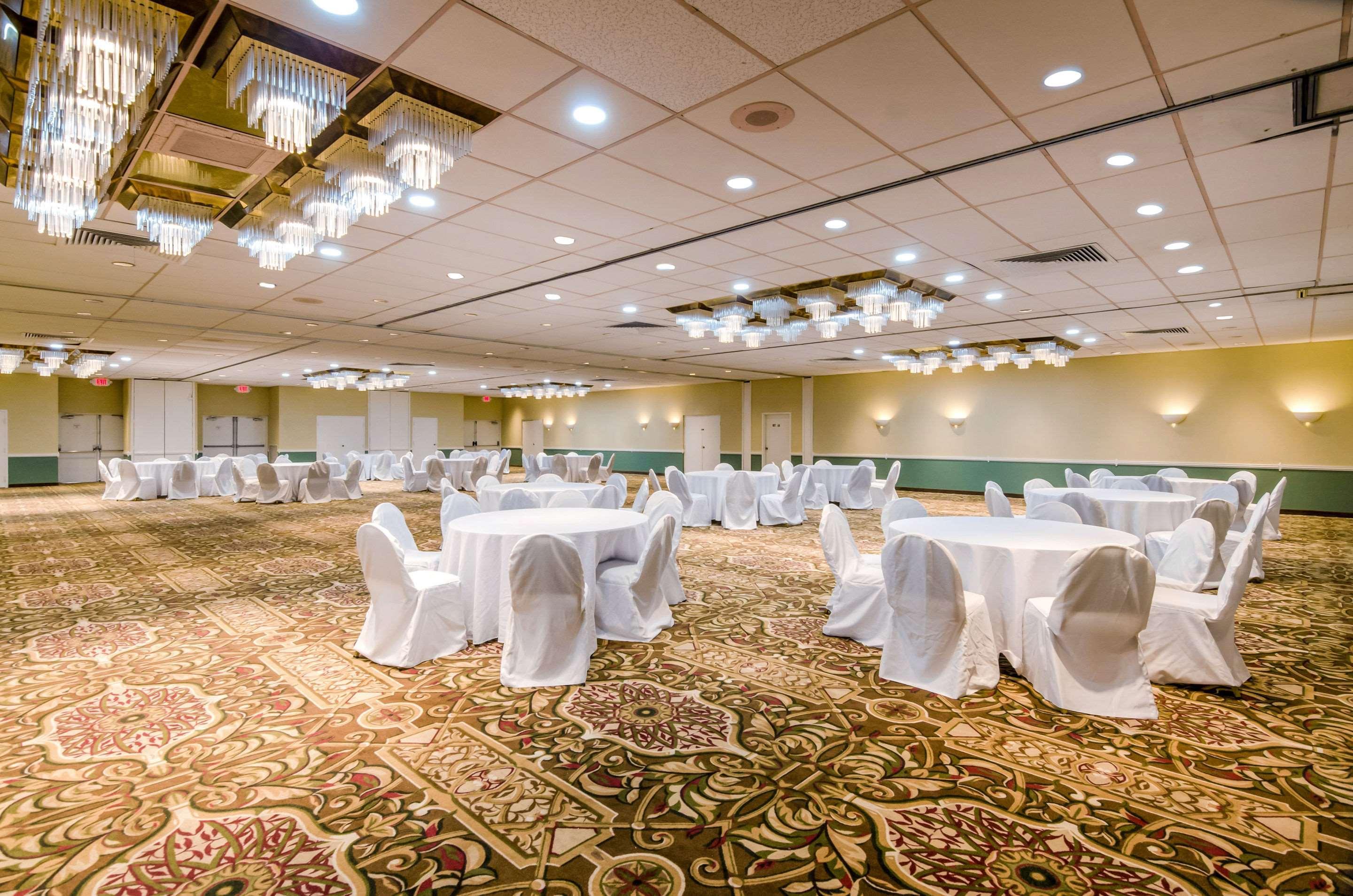Centro de Negocios Quality Inn Roanoke Airport