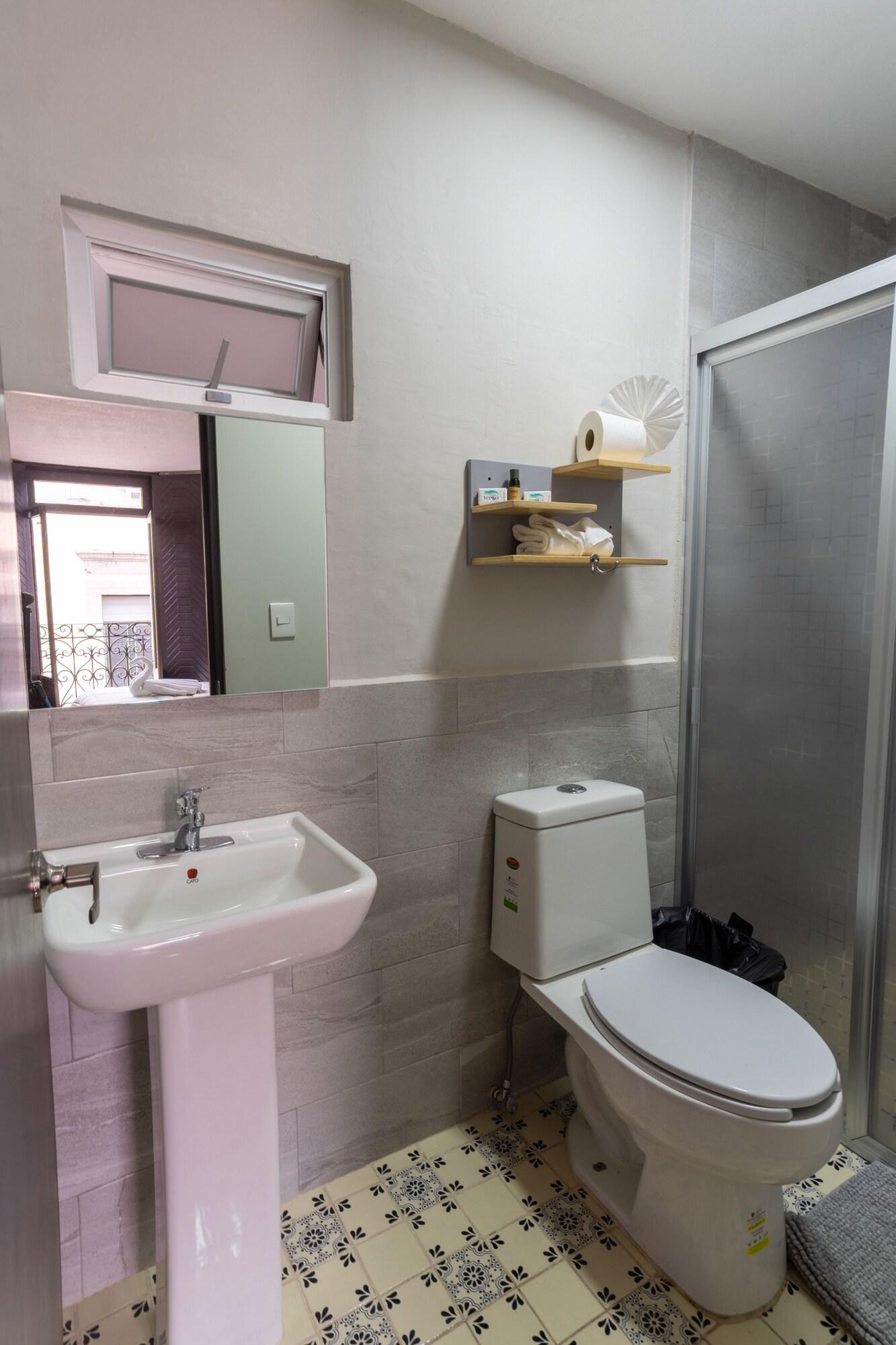 Equipamiento de Habitación El Suburbio Serapio Rendon