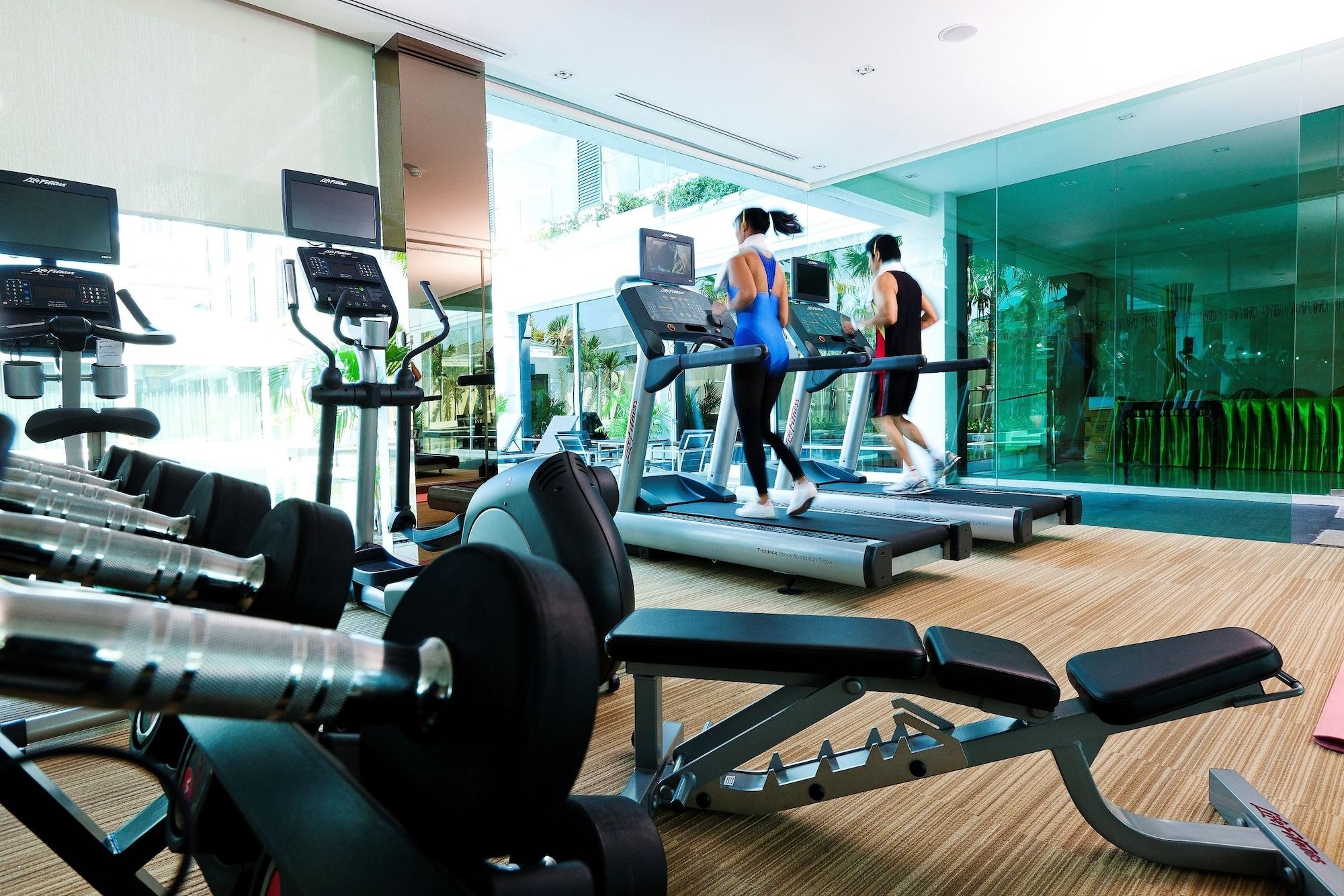 Gimnasio Royal Princess Larn Luang