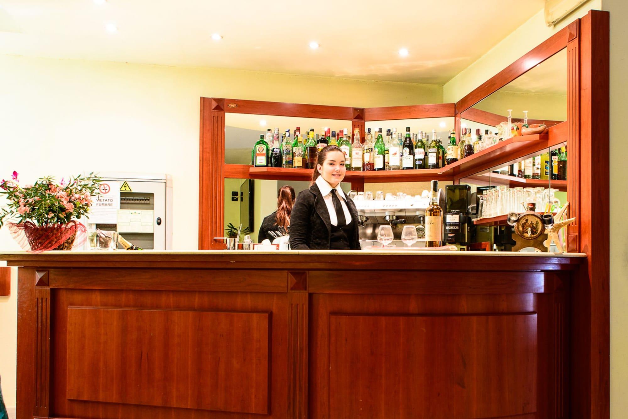 Bar/Salón Villa Adriana