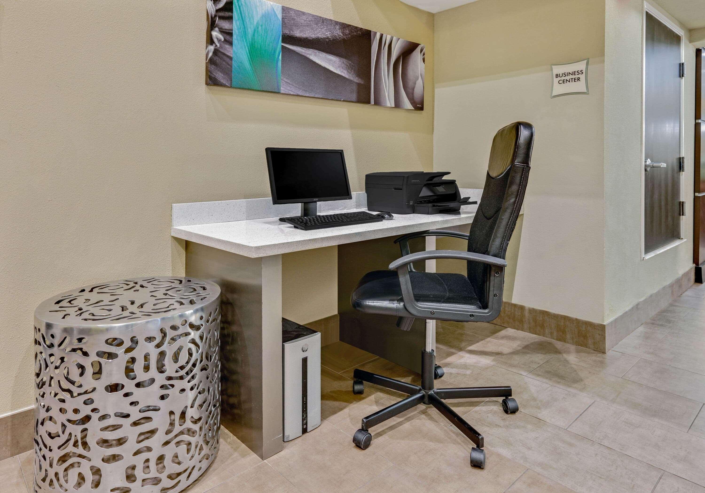 Centro de Negocios La Quinta Inn & Suites Dallas - Las Colinas