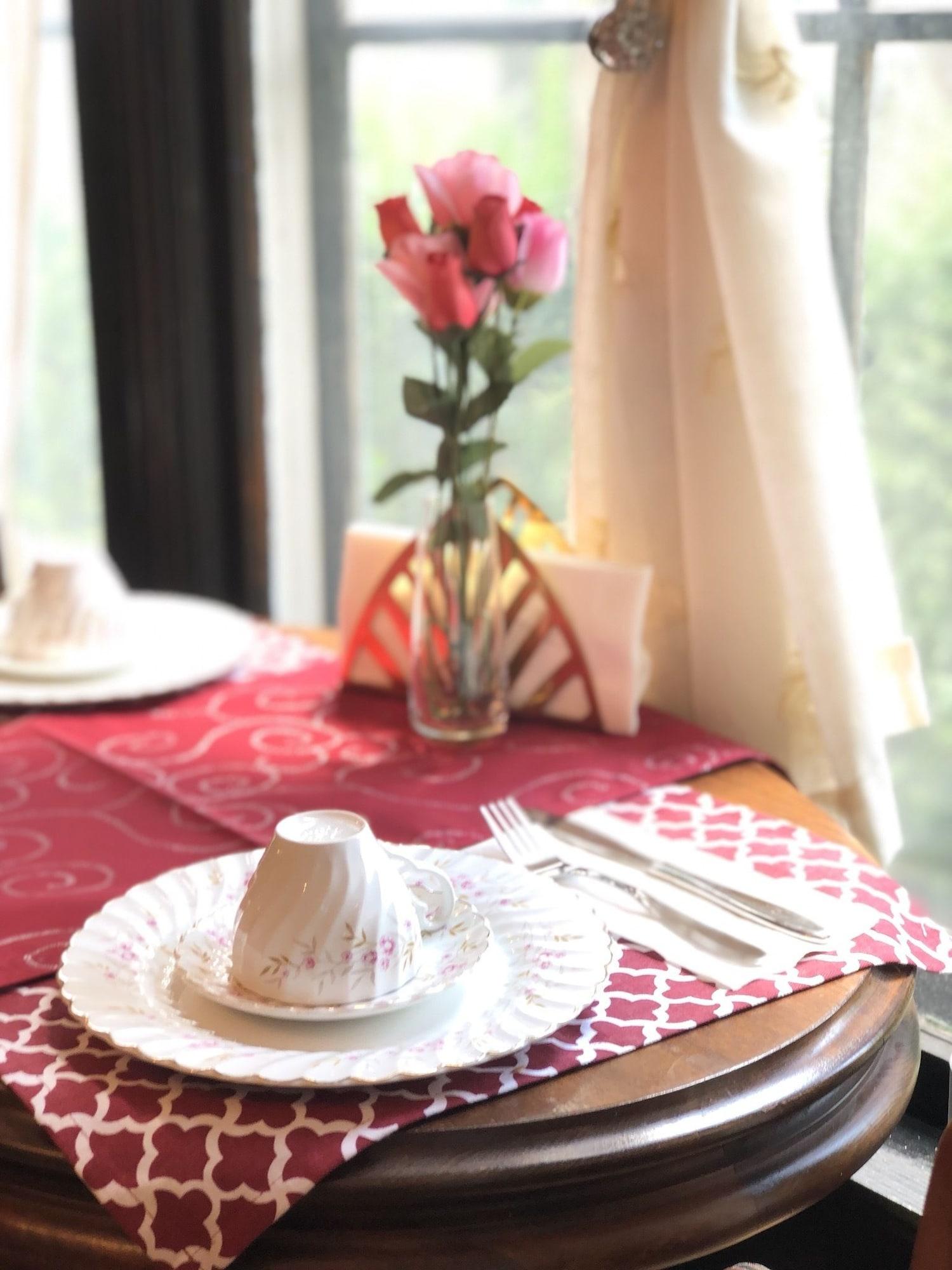 Restaurant Redwood Bed and Breakfast