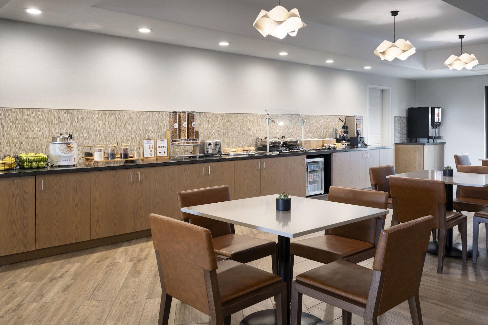 Restaurant Fairfield by Marriott Inn & Suites Fresno River Park