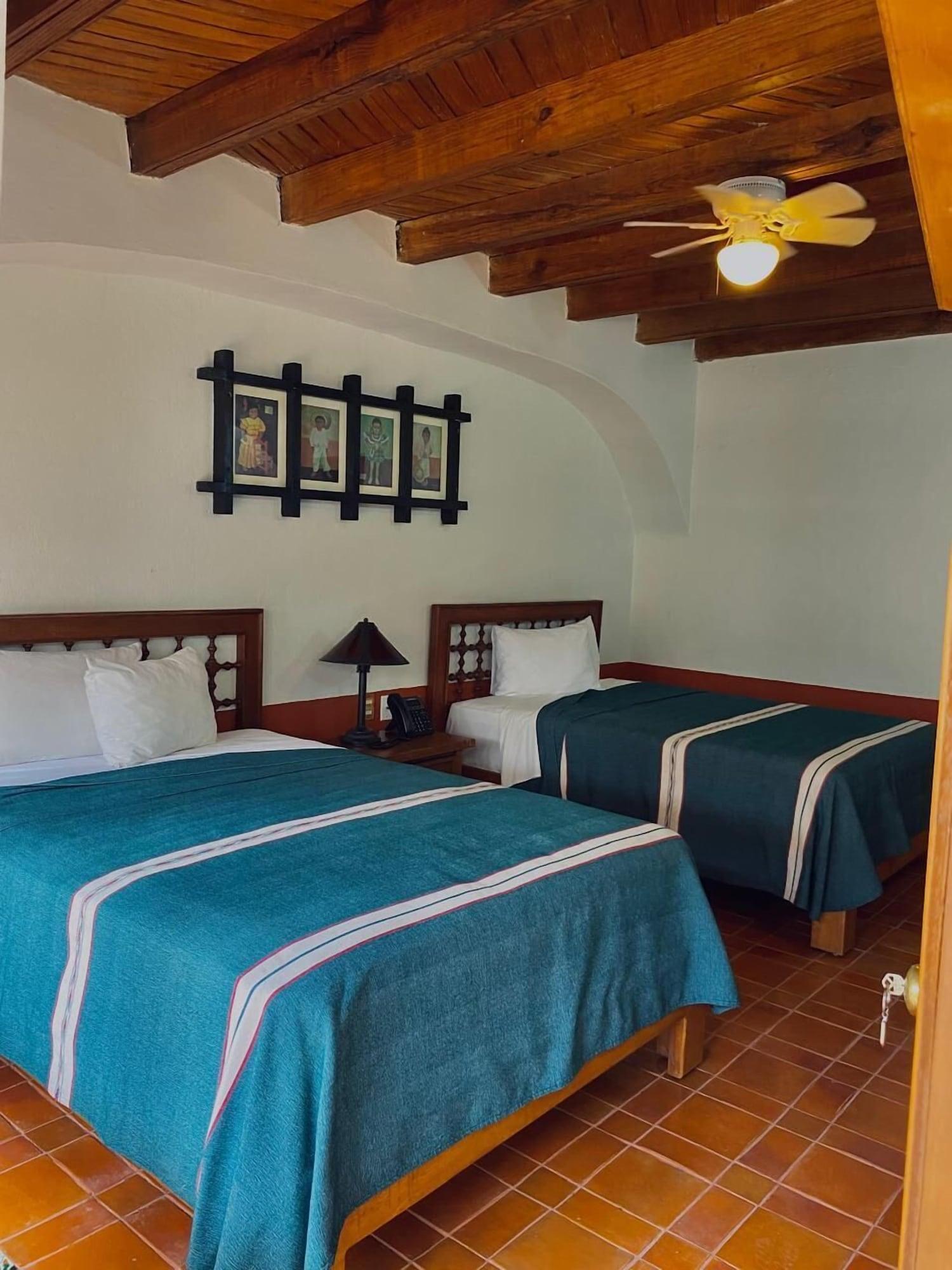 Varios Hotel Socavon