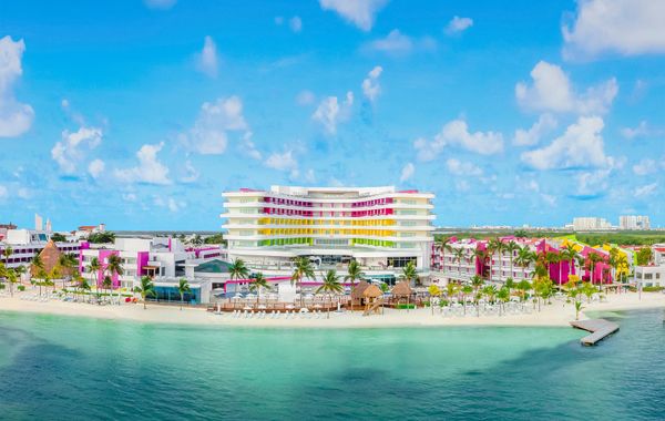 Temptation Cancun Resort - Hoteles cerca de Playa Langosta en Cancún