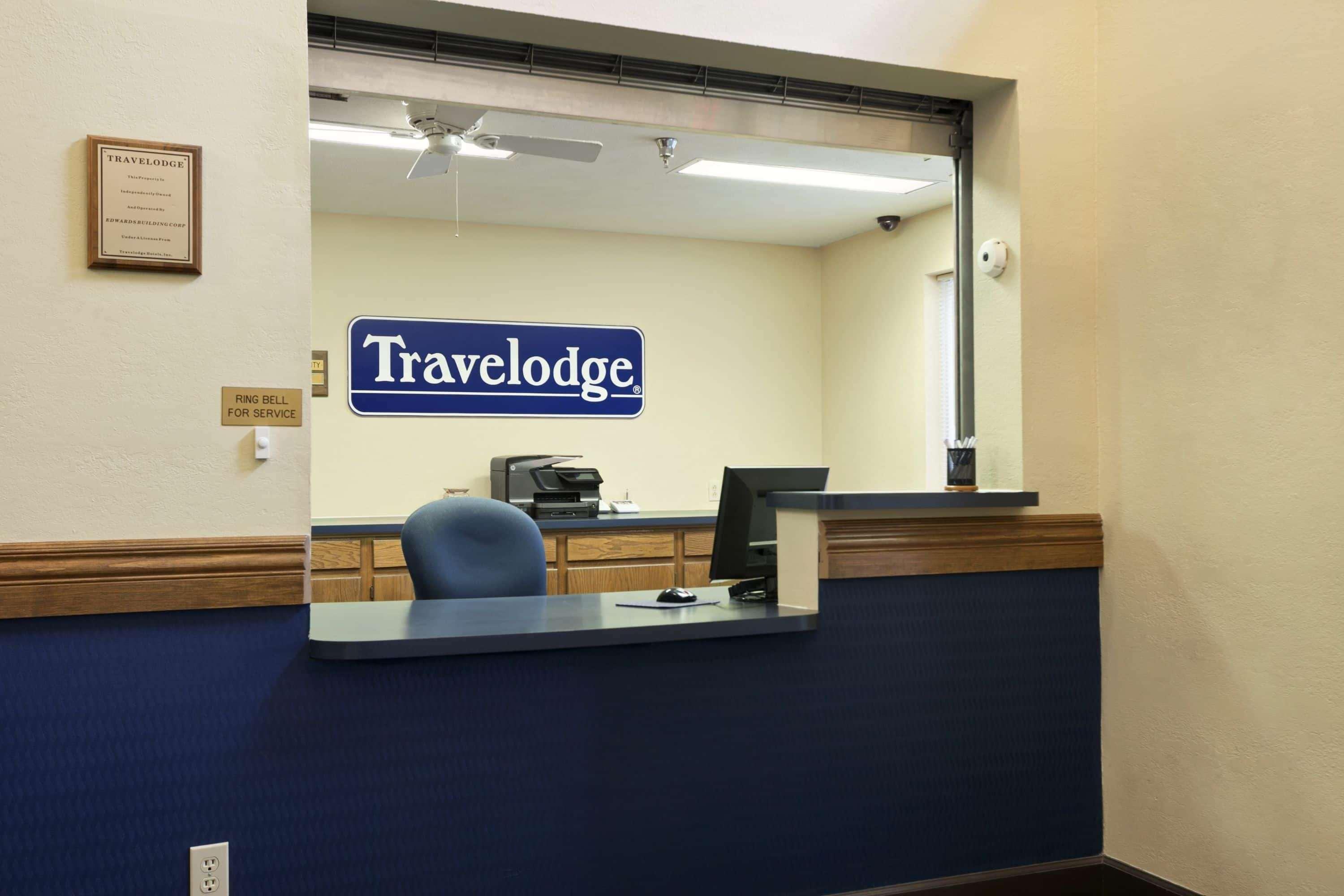 Vista Lobby Travelodge by Wyndham Grand Island