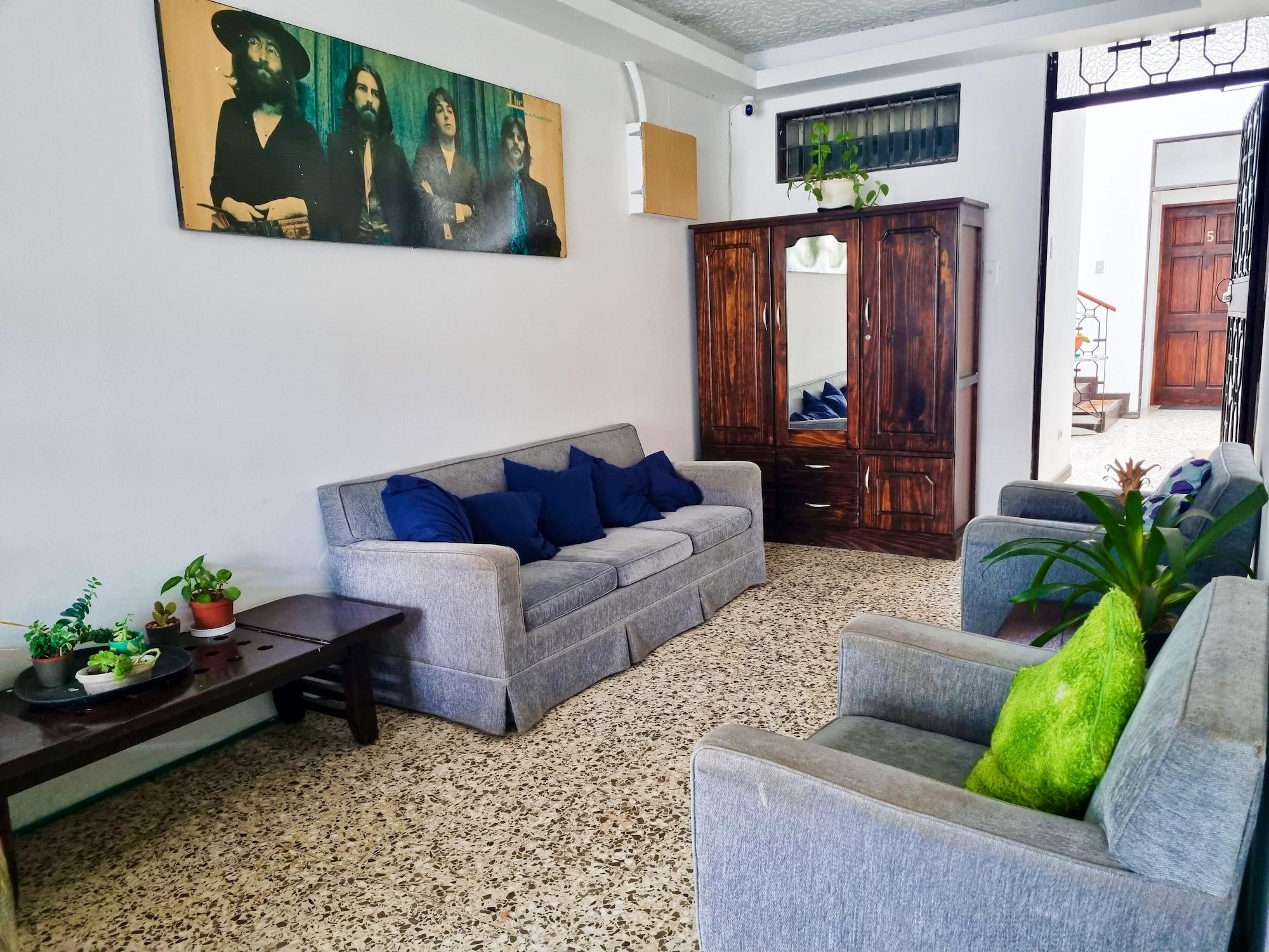 Vista Lobby 714 Studios