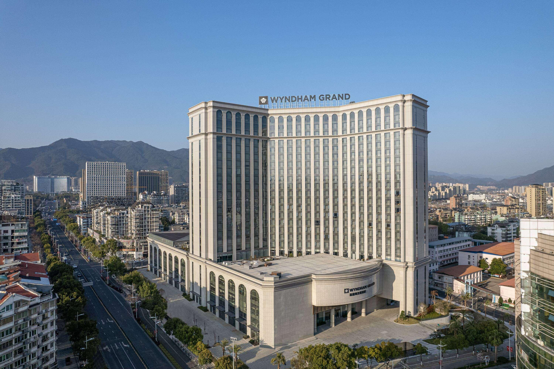 Vista Exterior Wyndham Grand Lishui Downtown