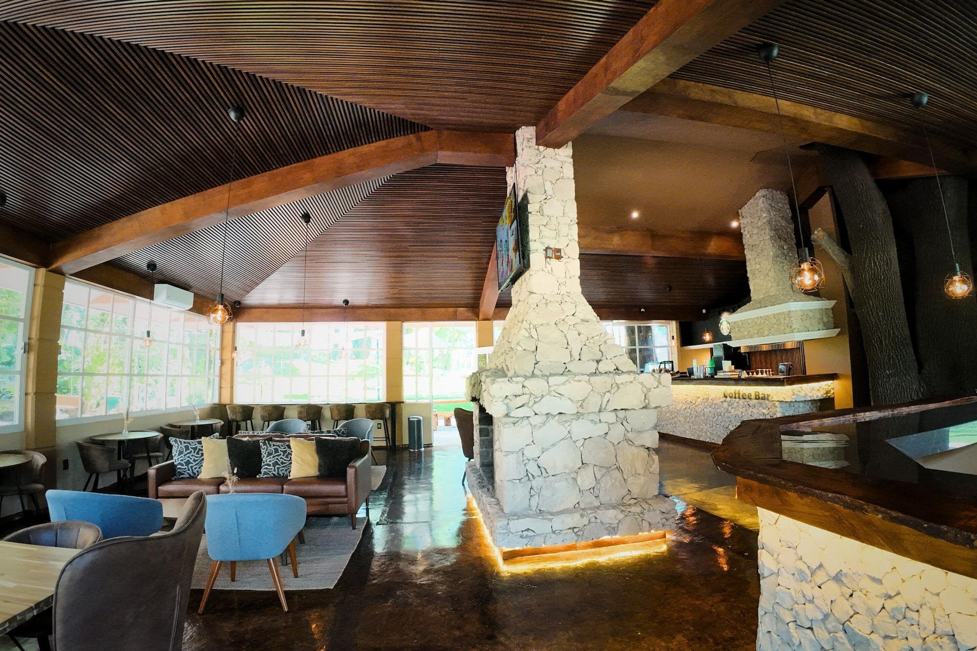 Vista Exterior Hotel Real del Bosque Golf and Spa