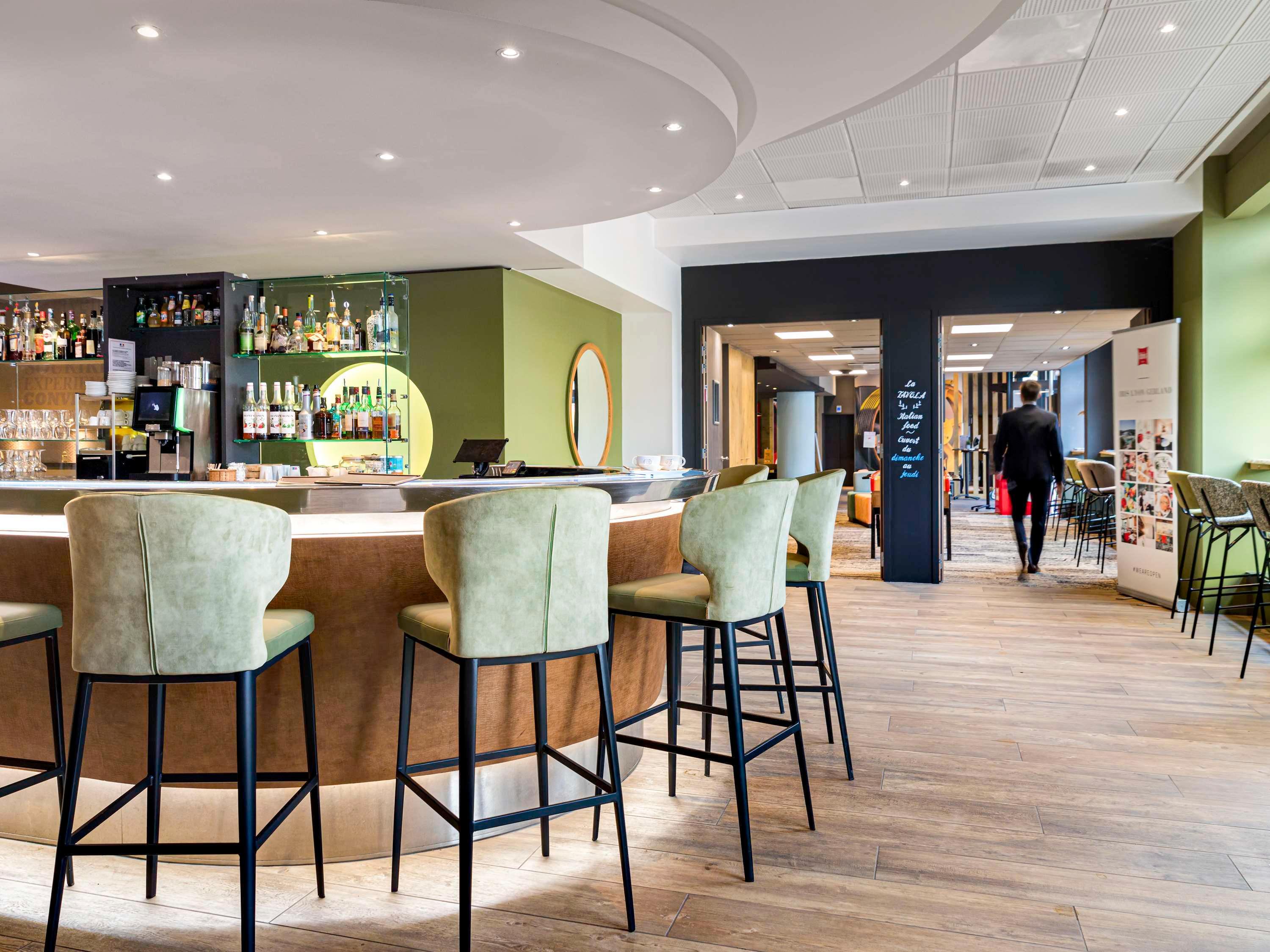 Bar/Salón Novotel Lyon Gerland Musée des Confluences