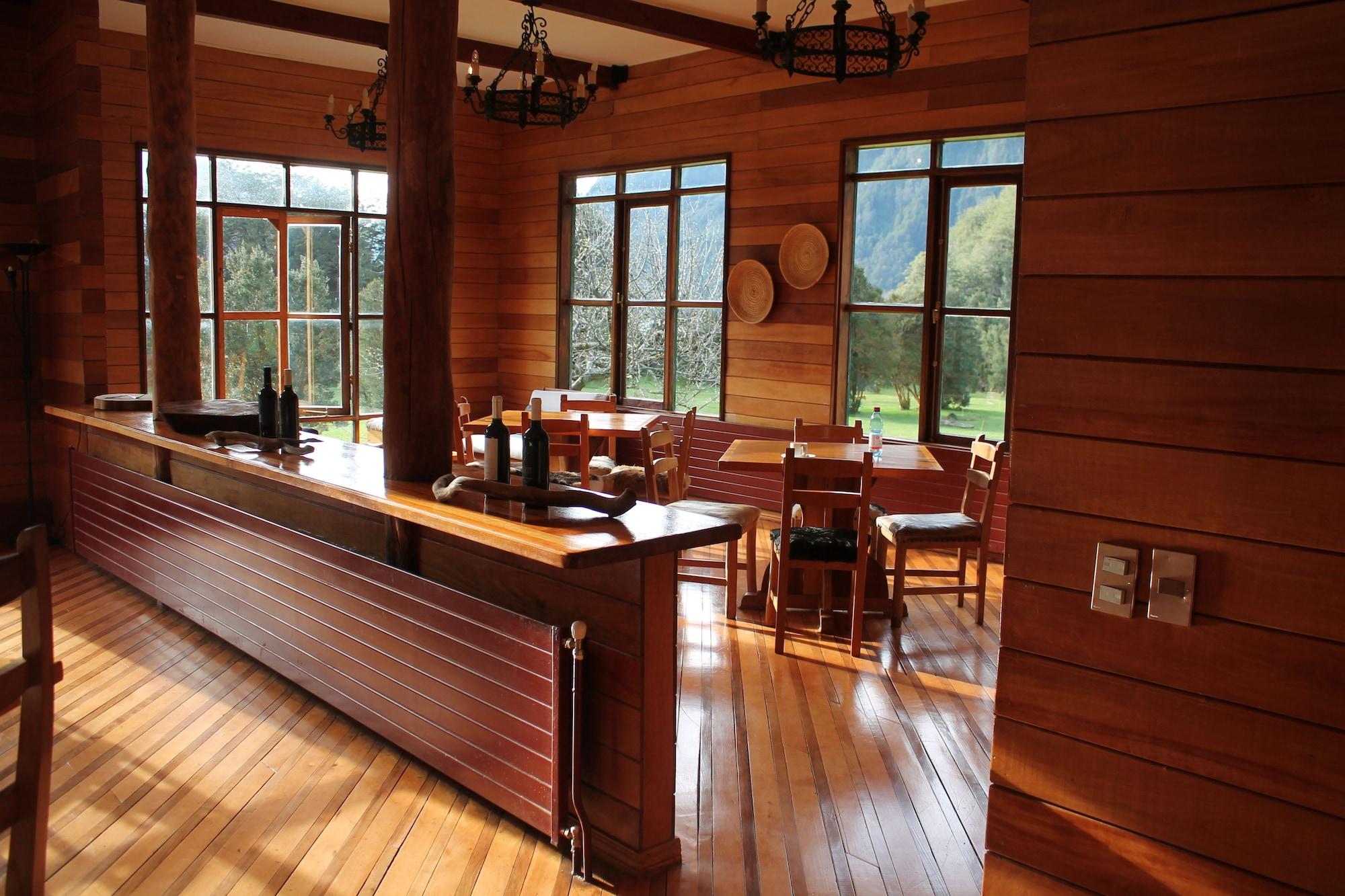 Restaurant Mitico Puelo Lodge