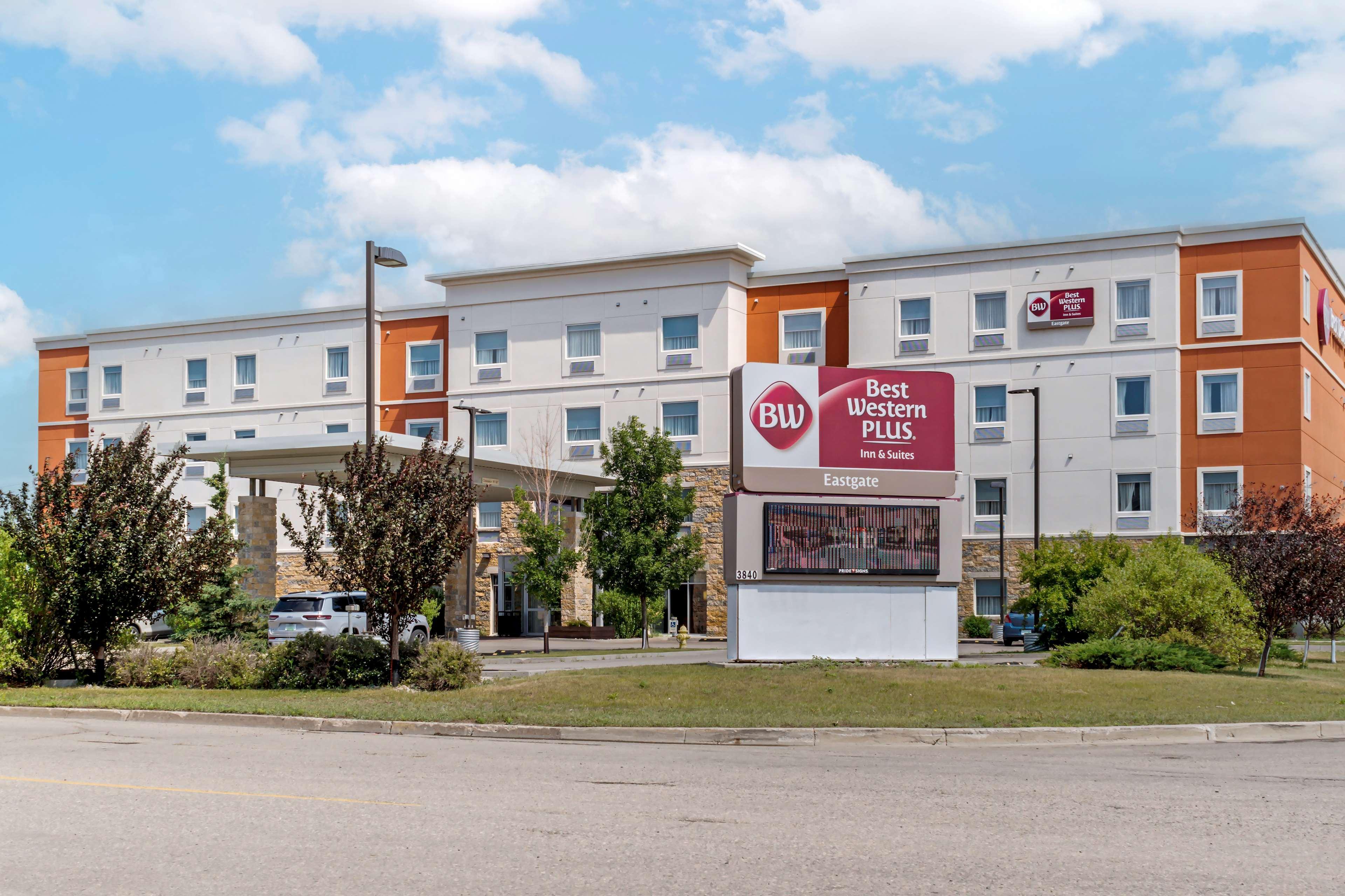 Vista Exterior Best Western Plus Eastgate Inn & Suites