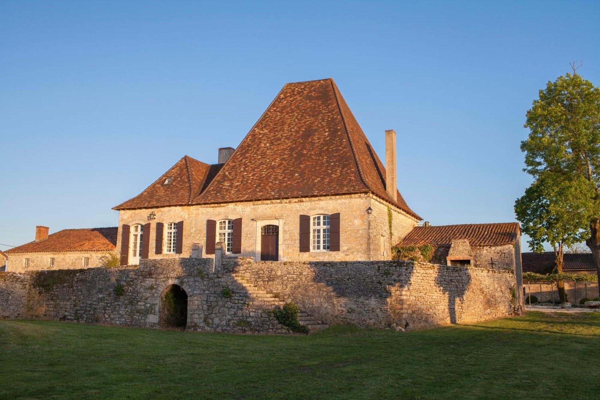 Vista Exterior Domaine de l'Age