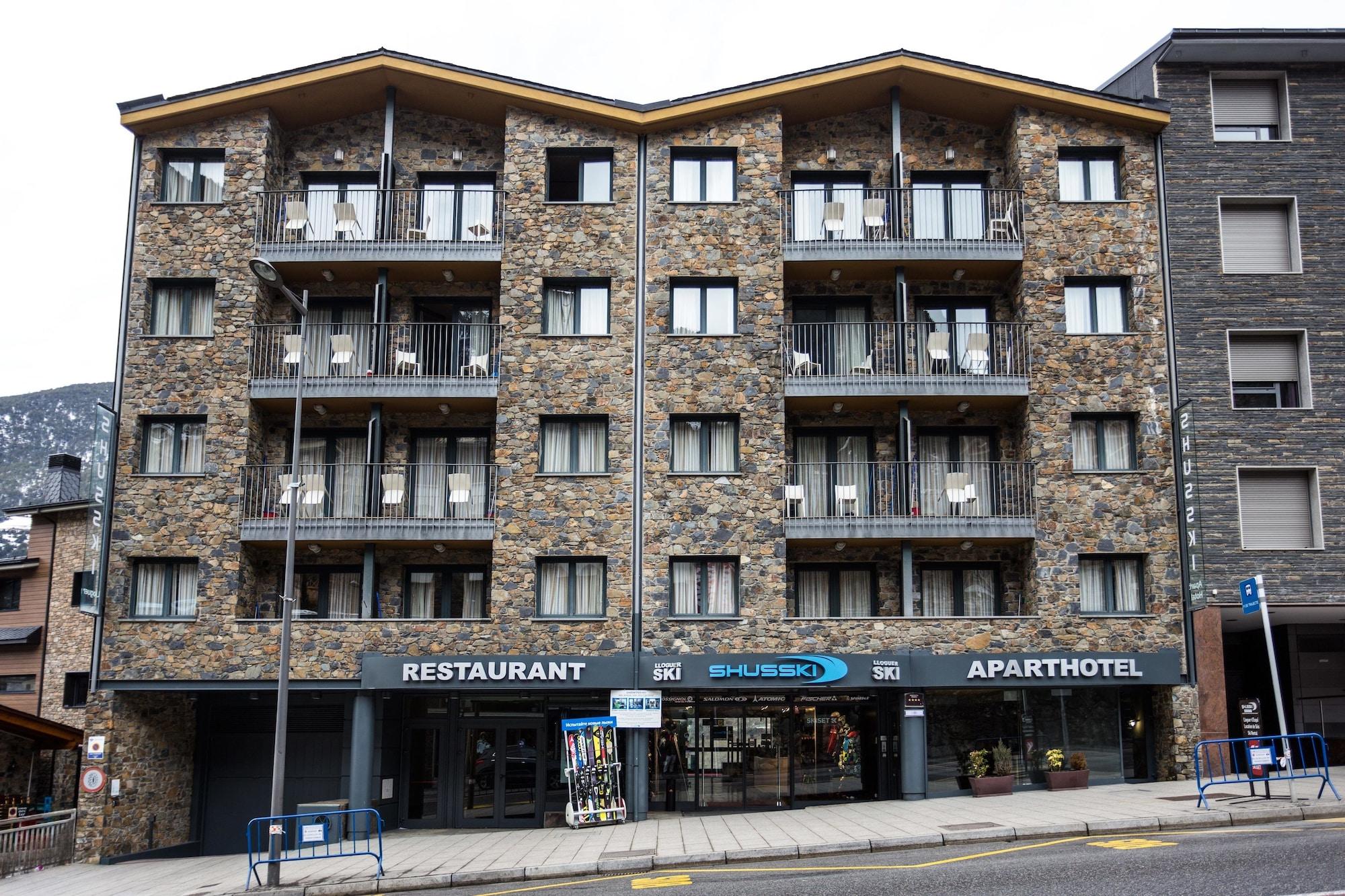 Vista Exterior Apartaments Shusski