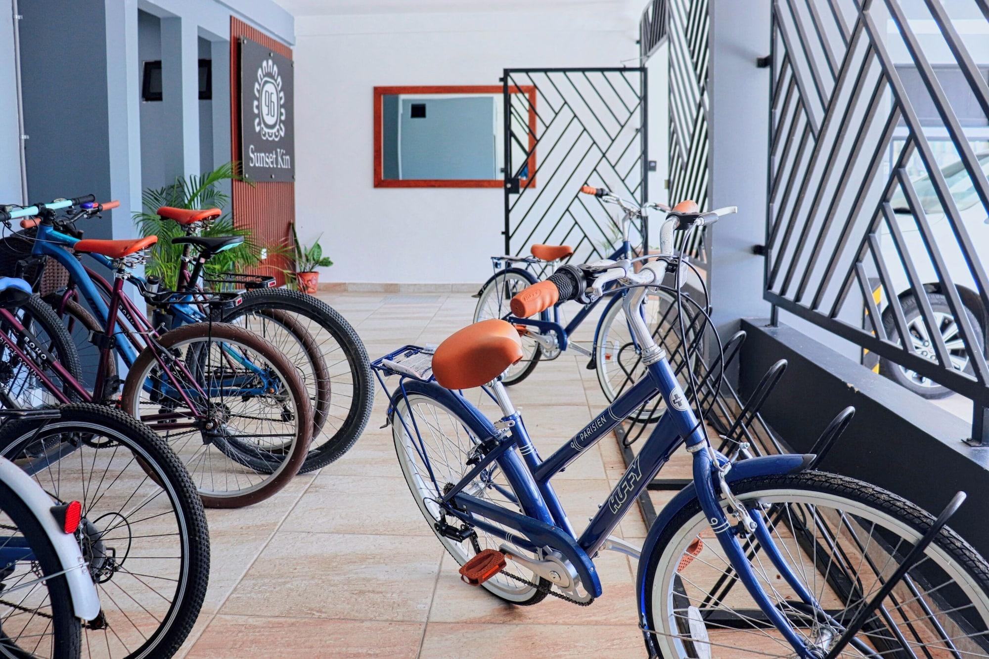 Varios Sunset Kin Beach Apartments